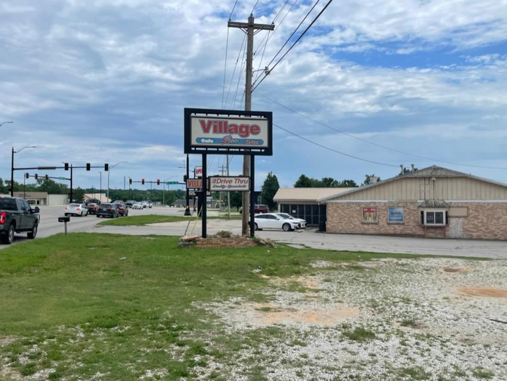 Village Inn photo 19