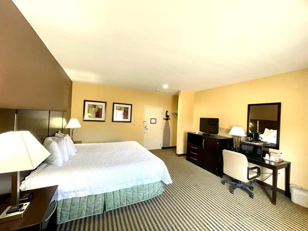 Whitney Inn & Suites photo 21