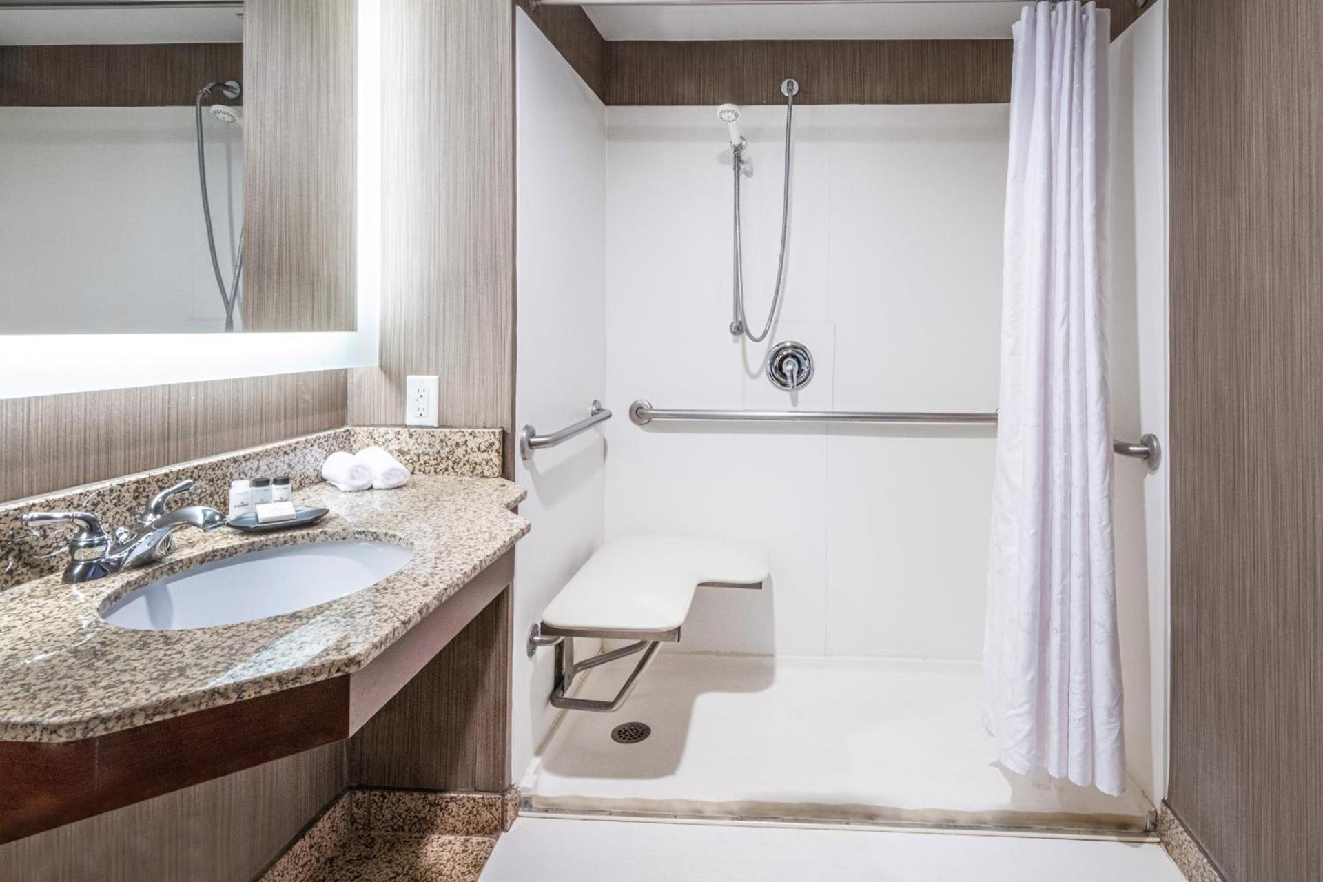 Sheraton Indianapolis City Centre Hotel photo 47