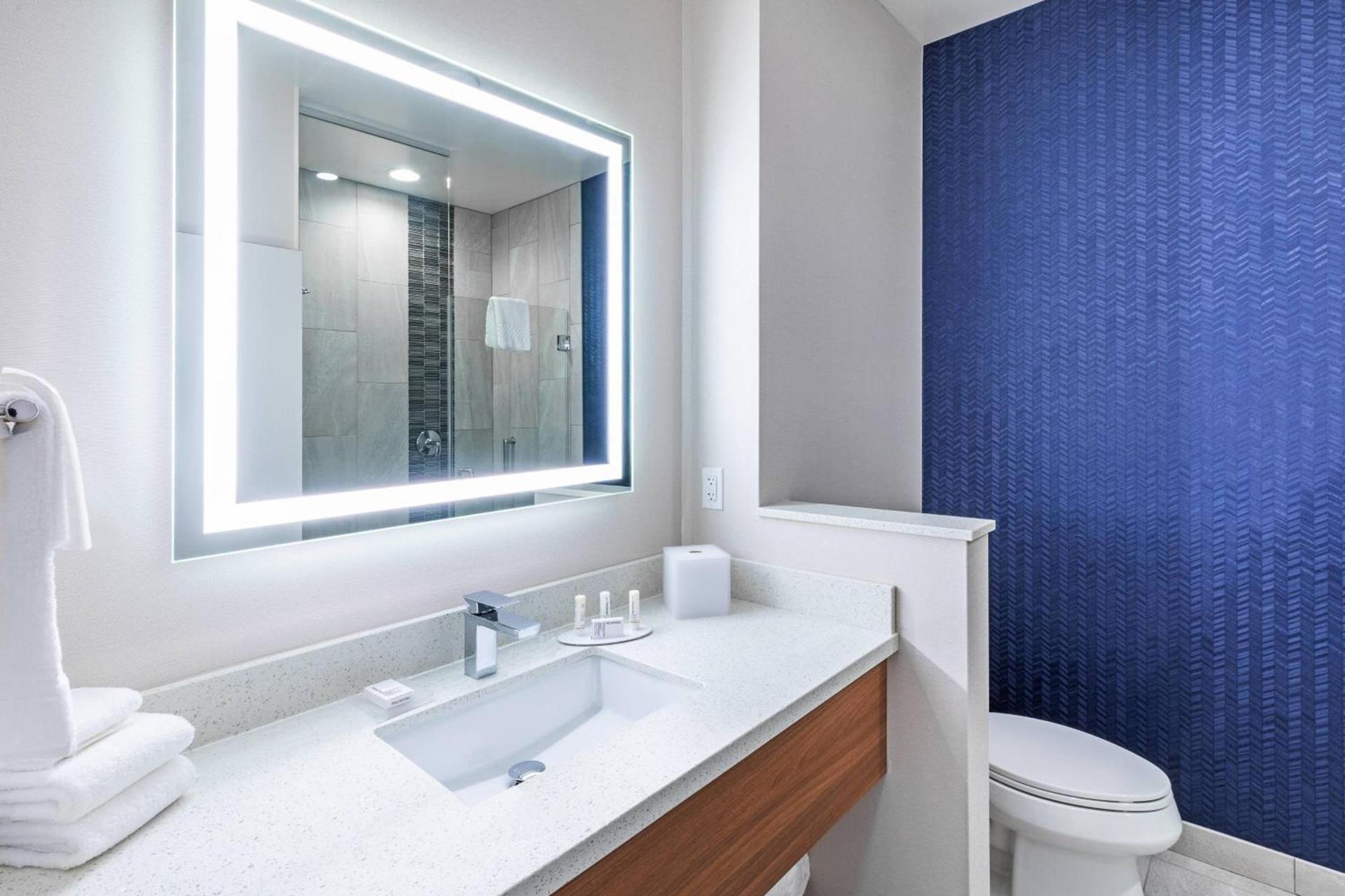 Fairfield by Marriott Inn & Suites Aberdeen, SD photo 12