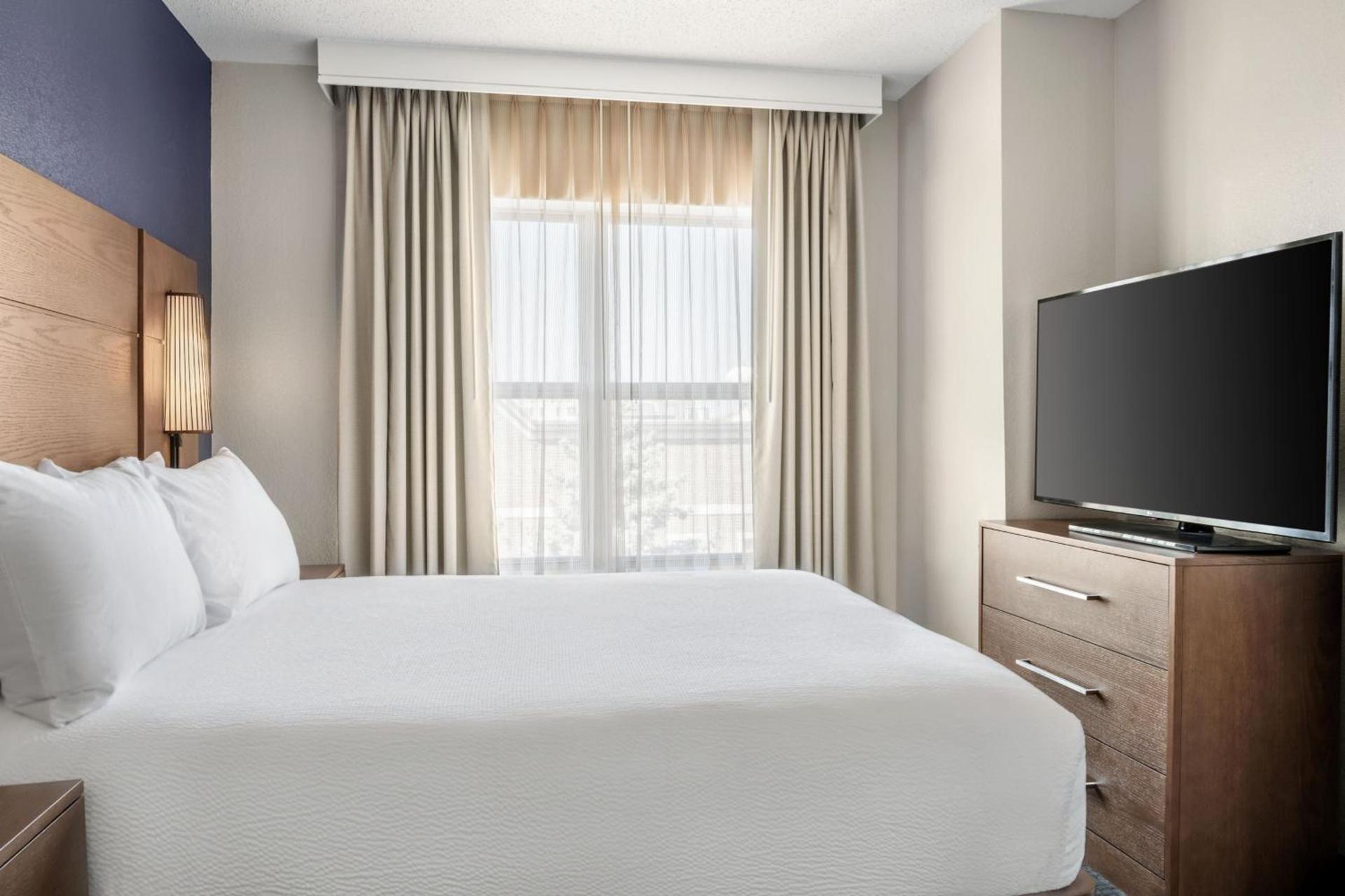 Residence Inn by Marriott Chicago Naperville/Warrenville photo 11