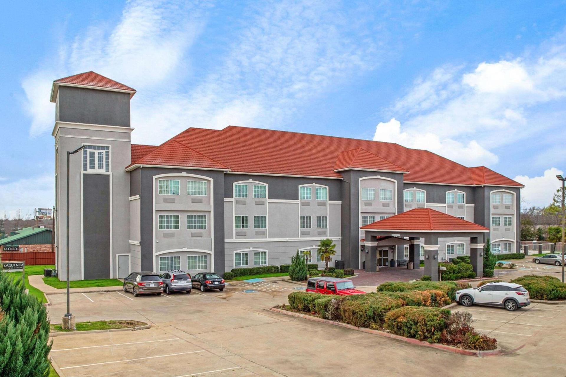 La Quinta by Wyndham Cleburne — hotel in Cleburne