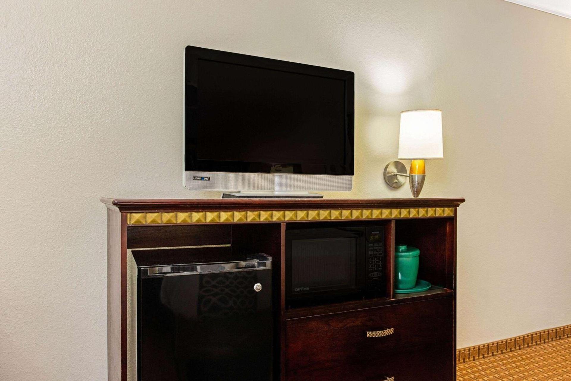 La Quinta by Wyndham Cleburne photo 16