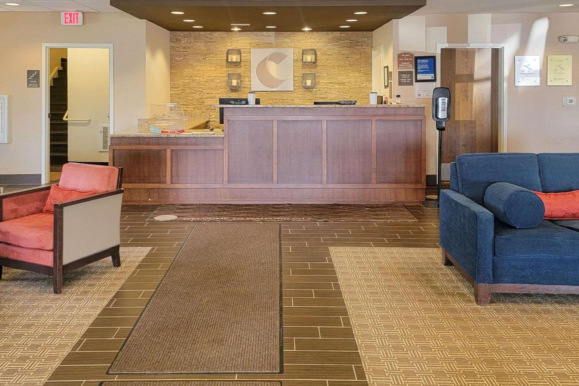 Comfort Inn & Suites Watford City photo 3