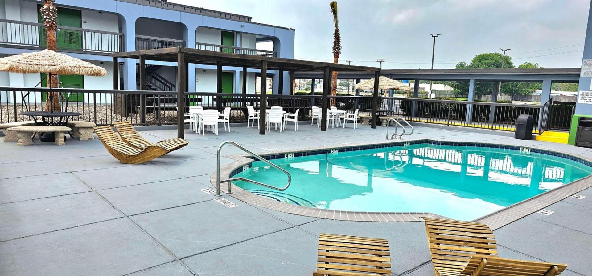 SureStay Studio by Best Western Victoria photo 6