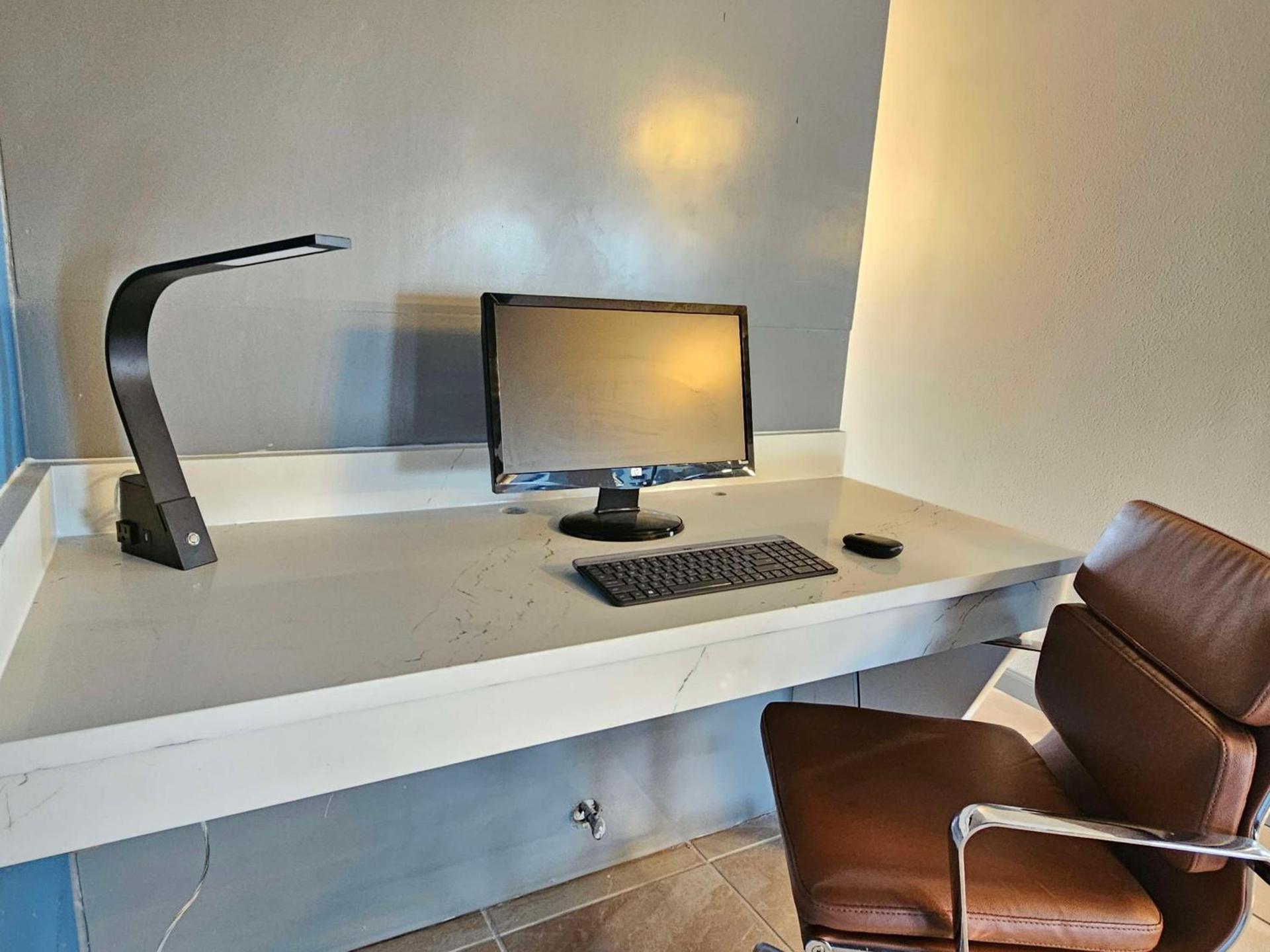 SureStay Studio by Best Western Victoria photo 9