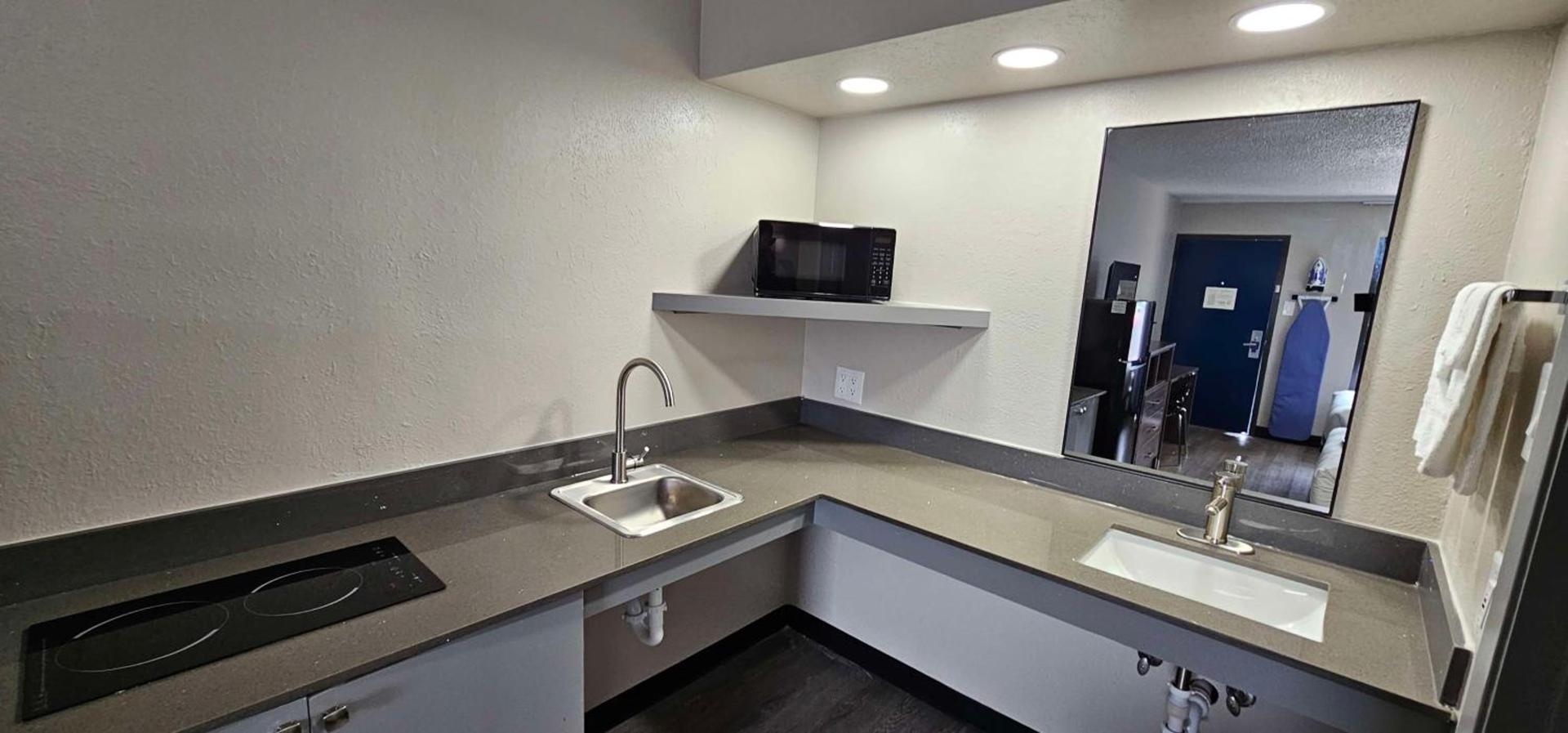 SureStay Studio by Best Western Victoria photo 17