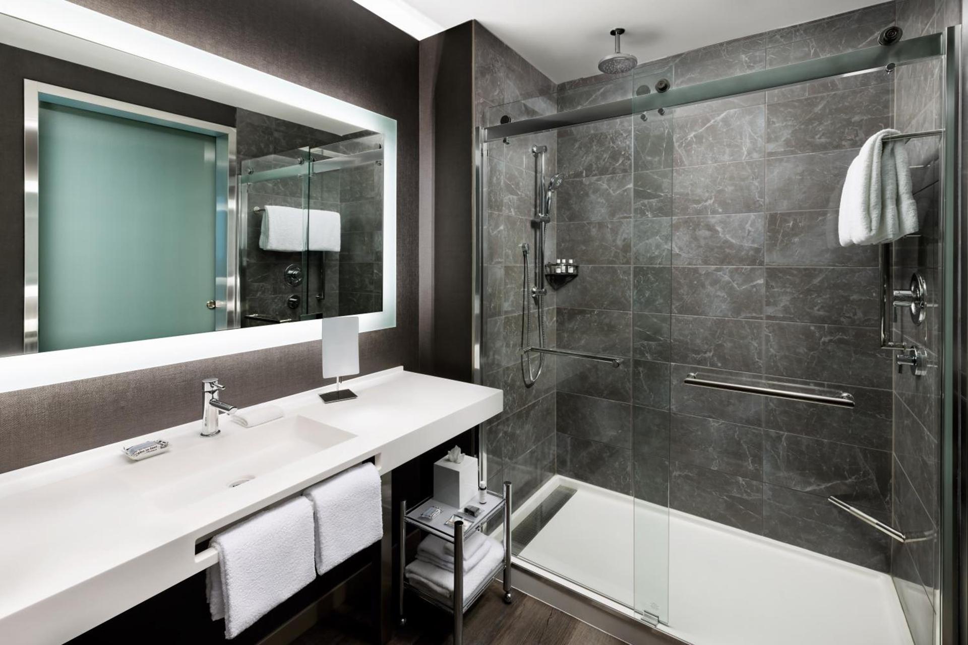 AC Hotel by Marriott Bethesda Downtown photo 3