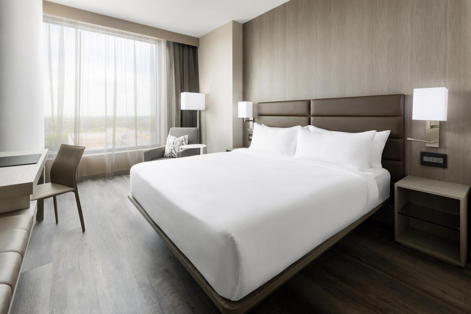 AC Hotel by Marriott Bethesda Downtown photo 8