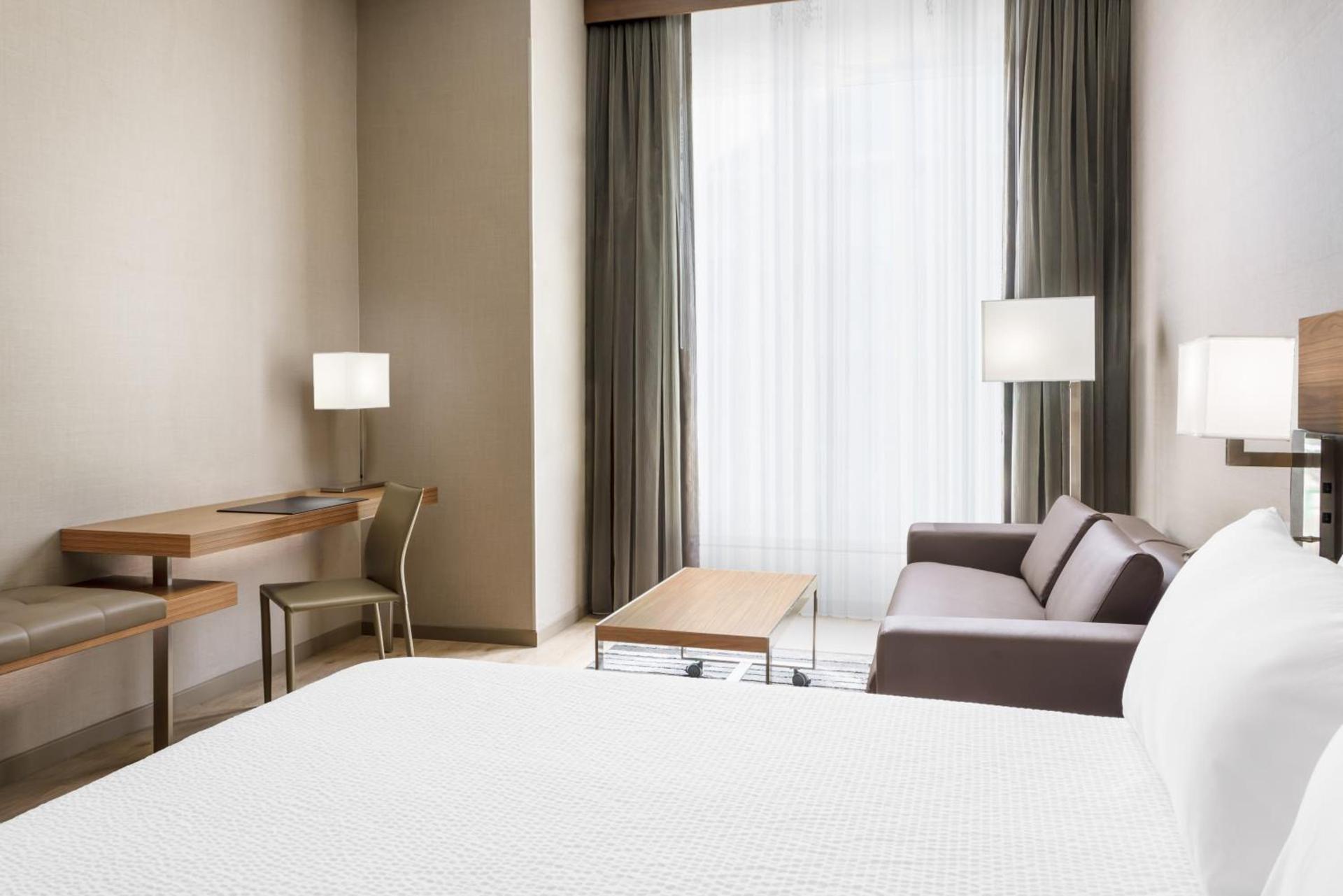 AC Hotel by Marriott San Francisco Airport/Oyster Point Waterfront photo 7
