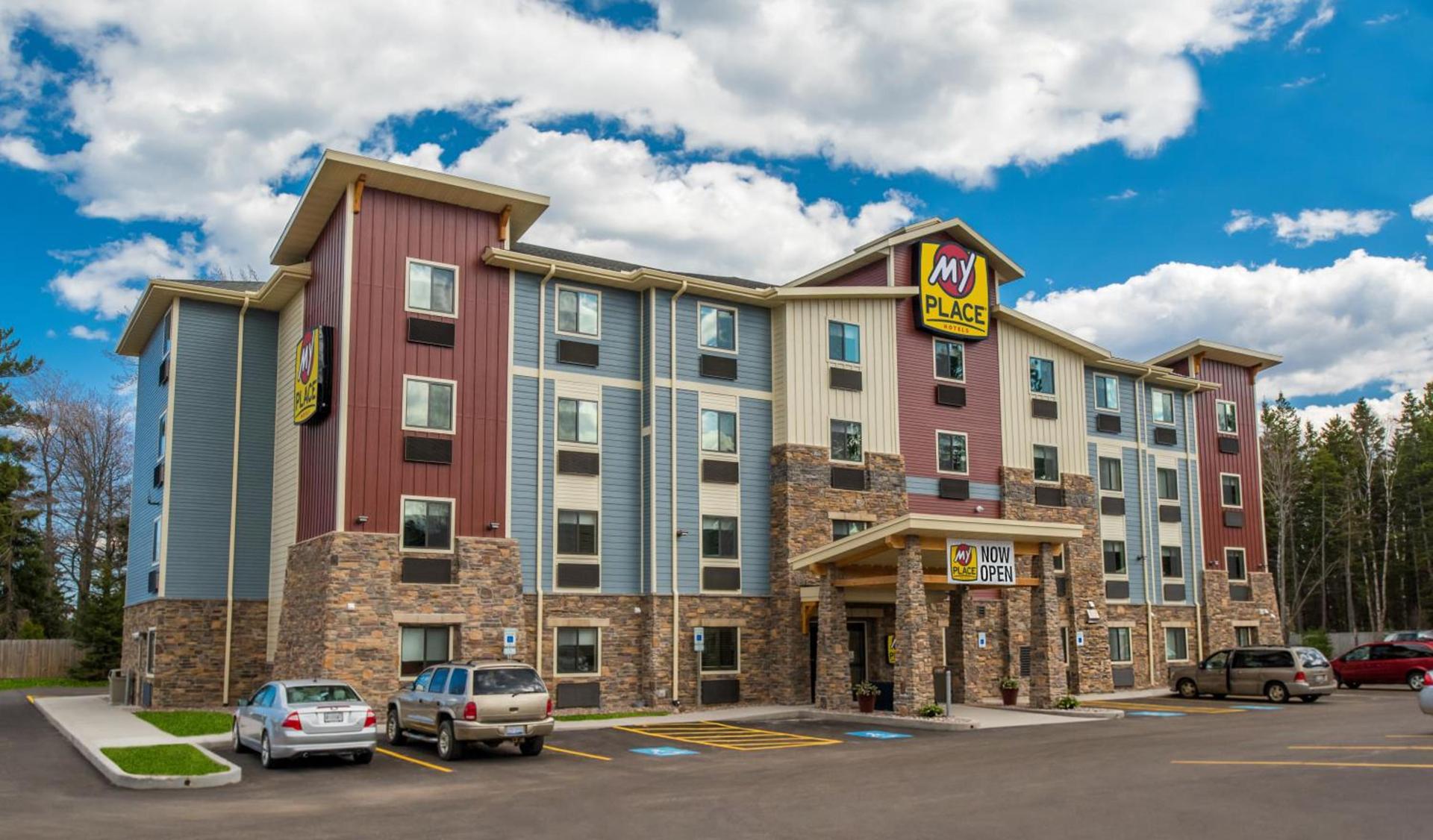 My Place Hotel-Marquette, MI photo 4