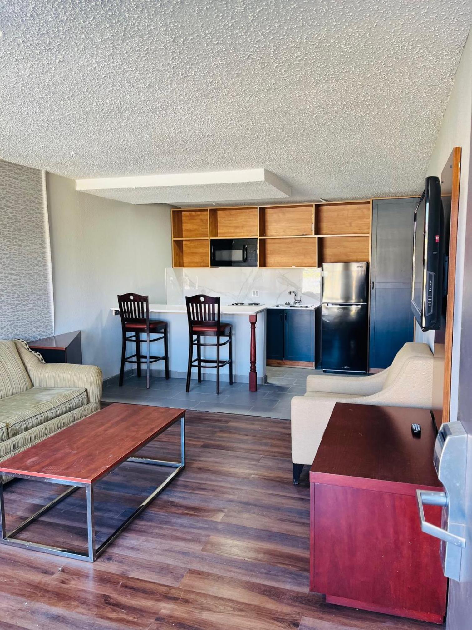 North Villa extended stay photo 1