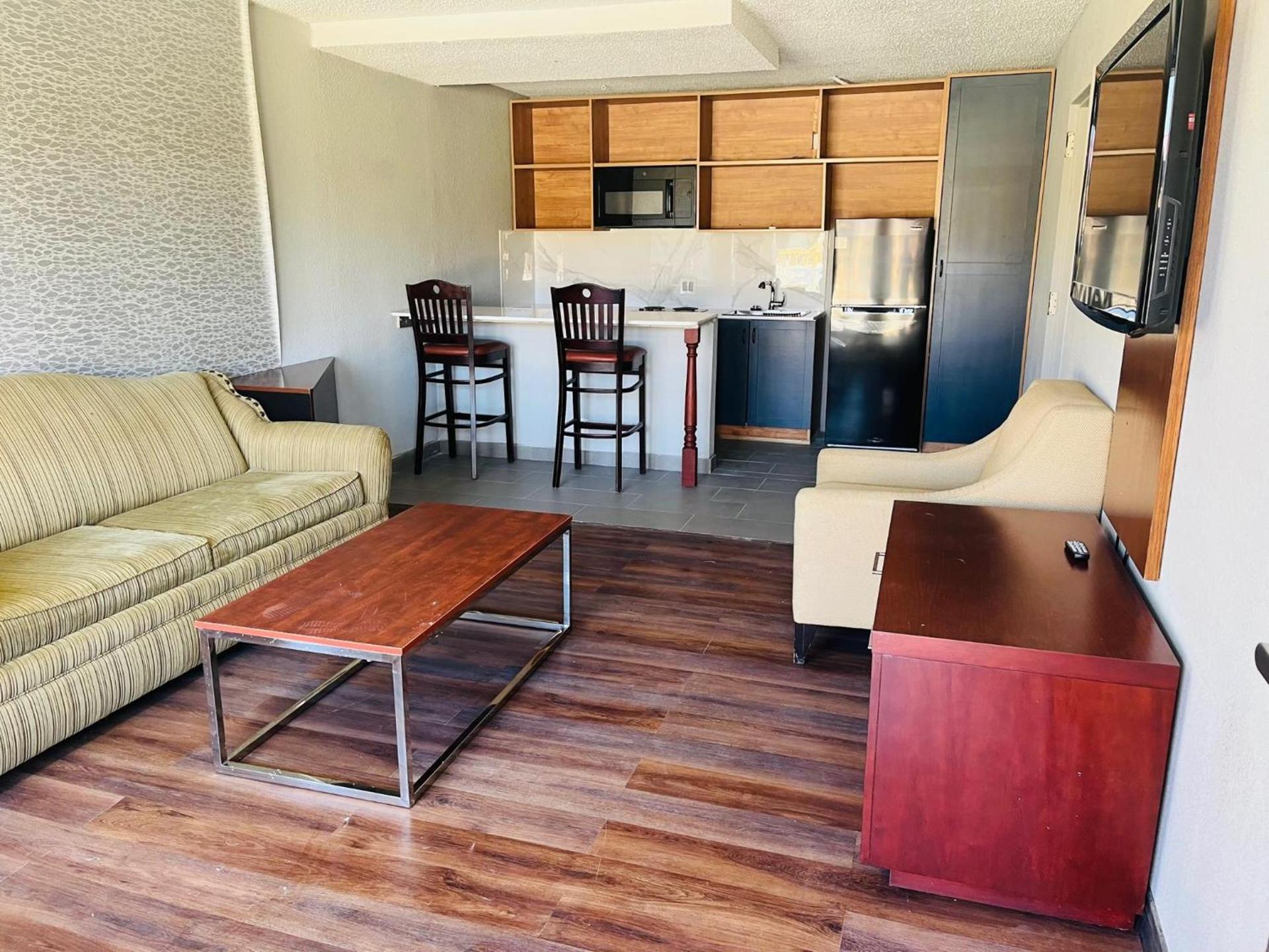 North Villa extended stay photo 6