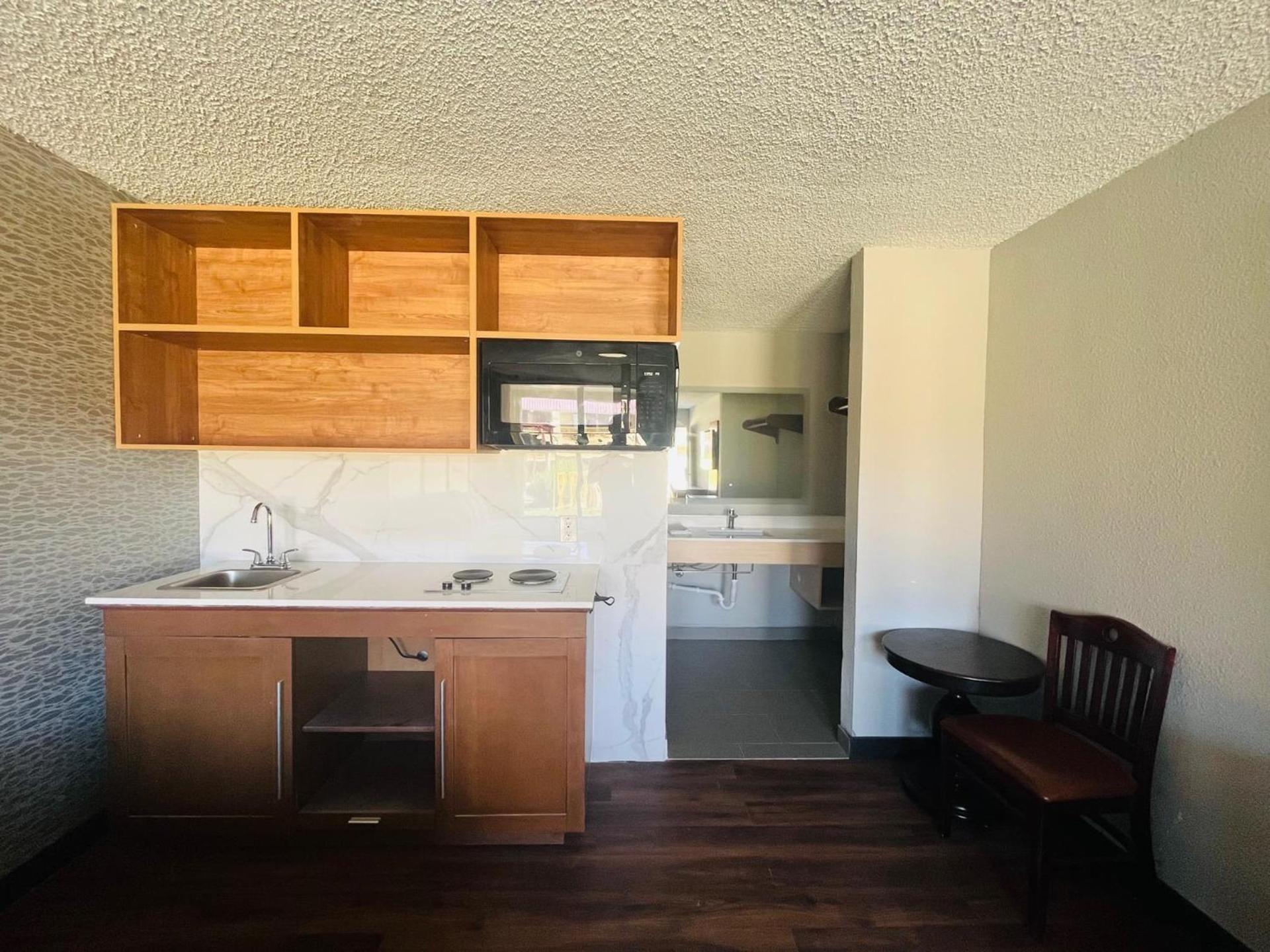 North Villa extended stay photo 12