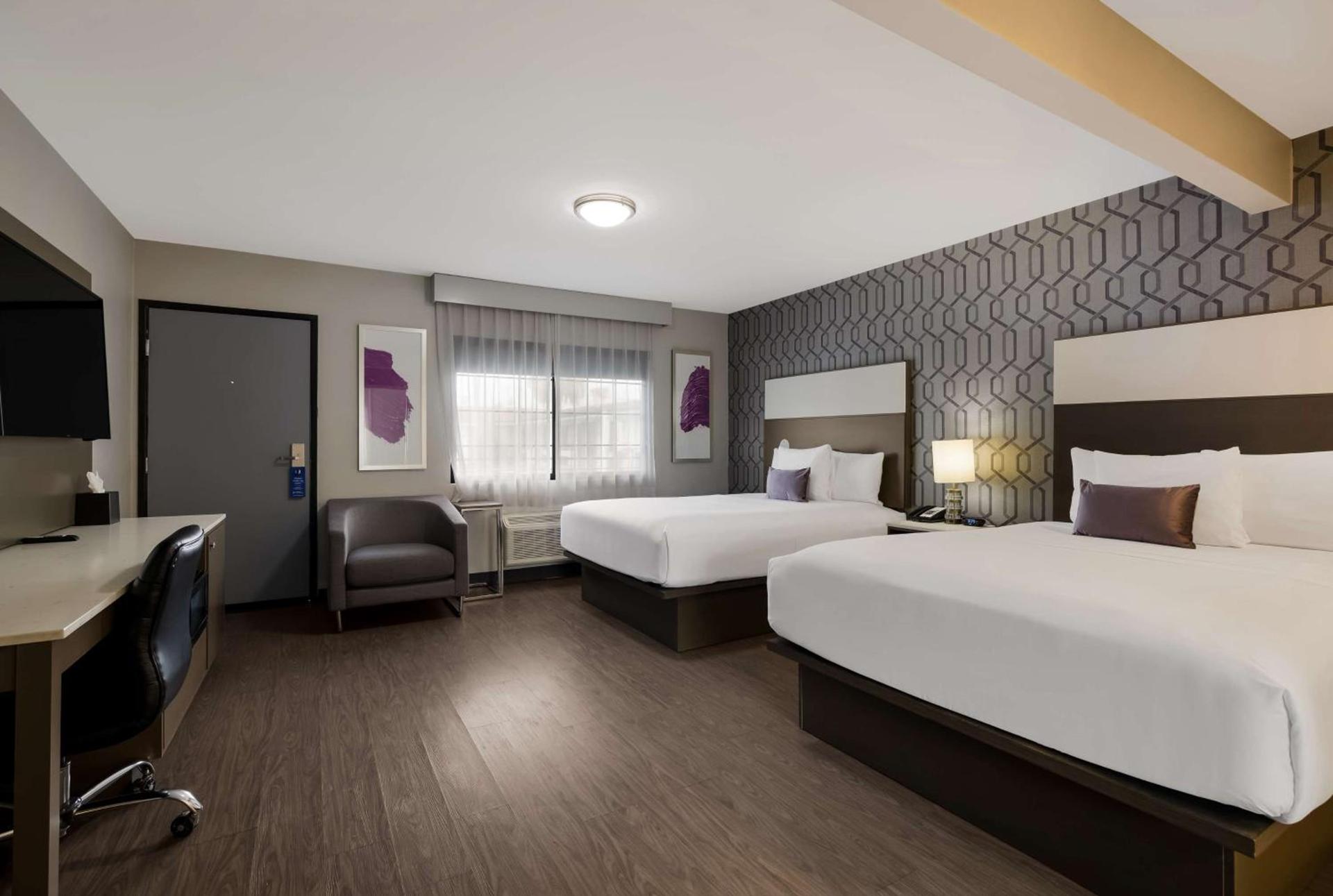 Sunset West Hotel, SureStay Collection By Best Western photo 13