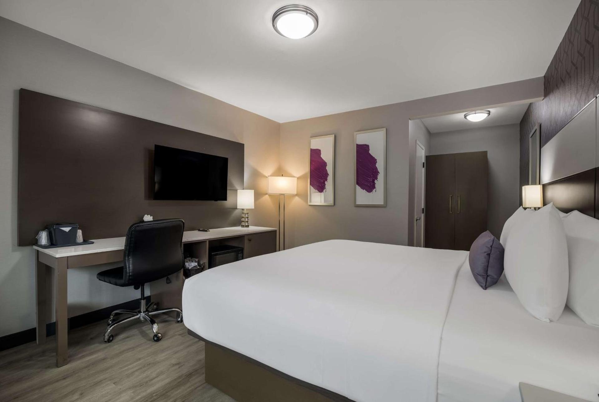 Sunset West Hotel, SureStay Collection By Best Western photo 18