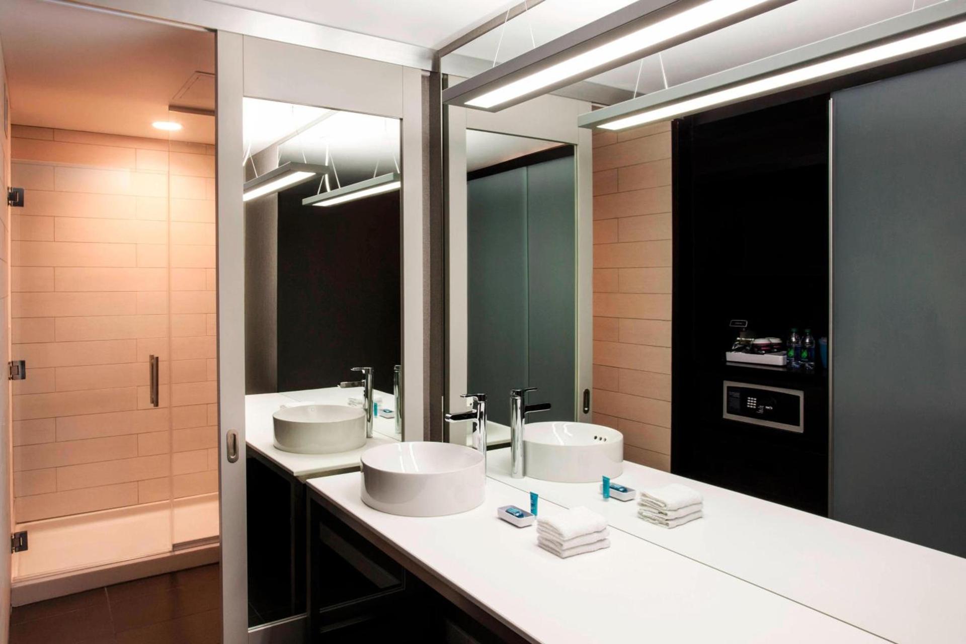 Aloft by Marriott Sarasota photo 6