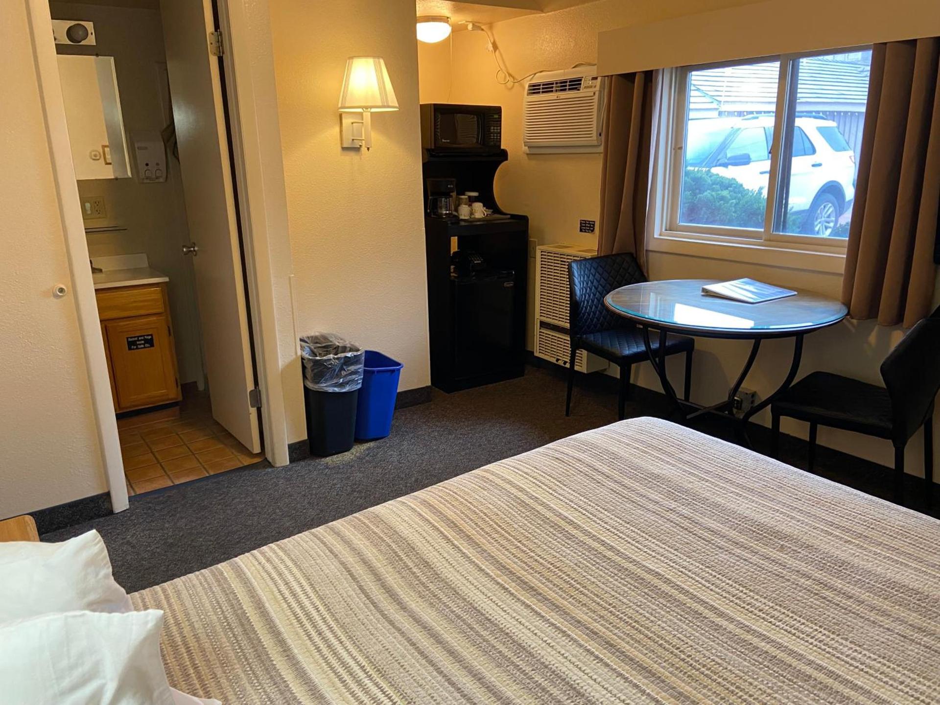 Woodland Motel photo 48
