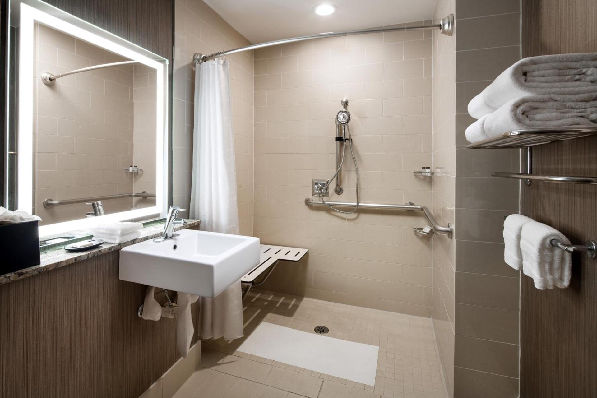 Sheraton Agoura Hills Hotel photo 13