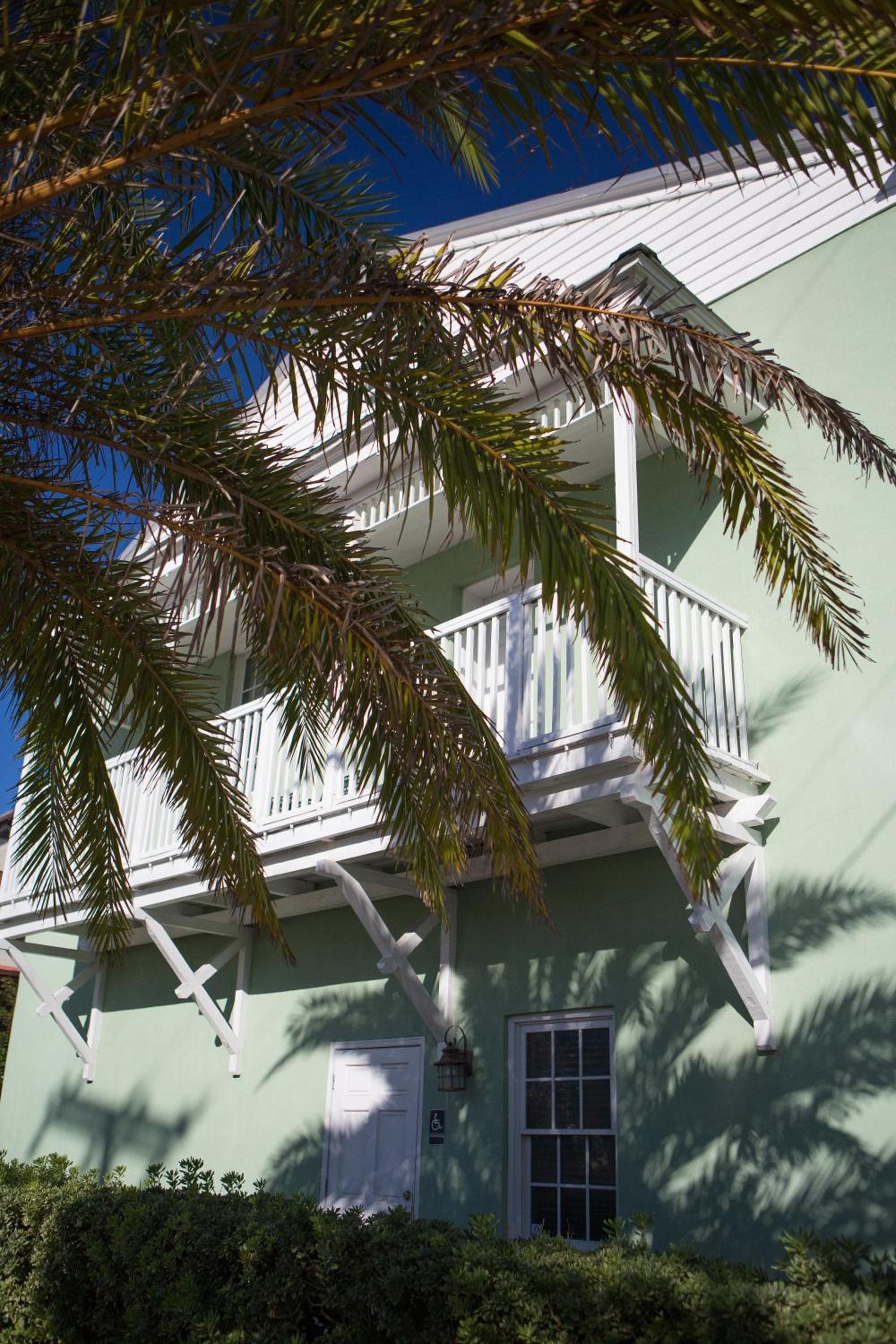 Bella Bay Inn photo 18