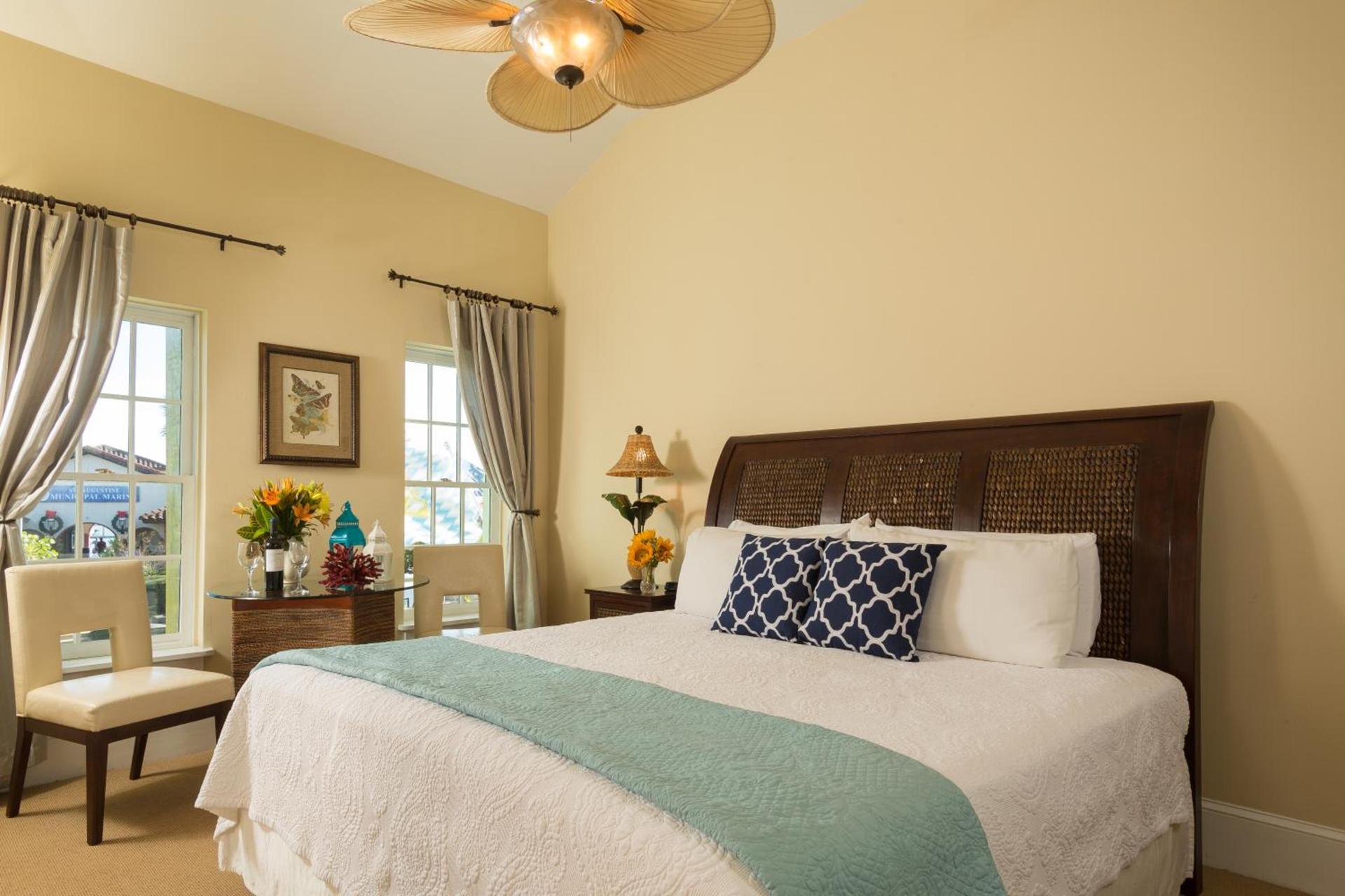 Bella Bay Inn photo 27