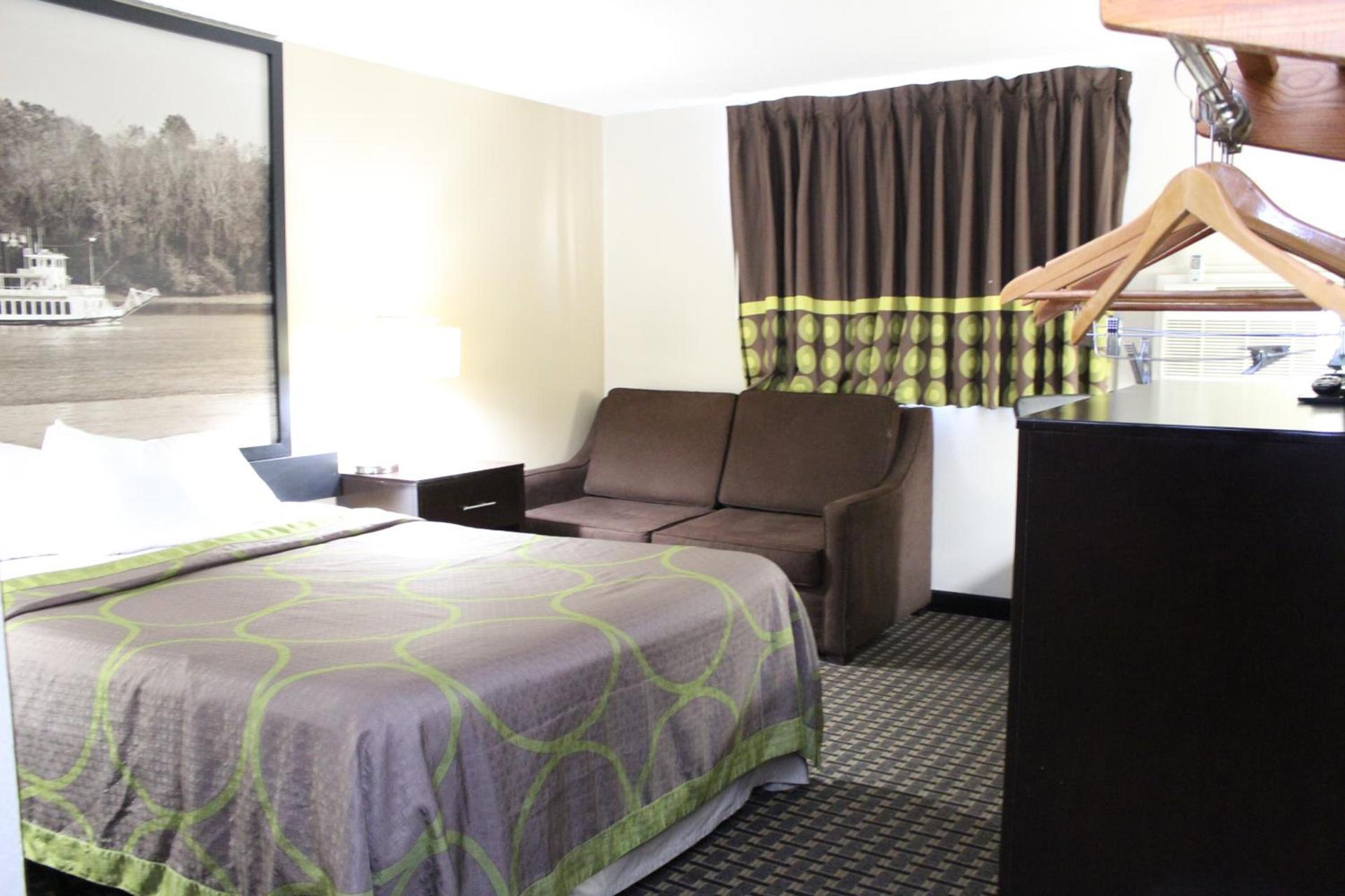 Super 8 by Wyndham Clear Lake photo 63