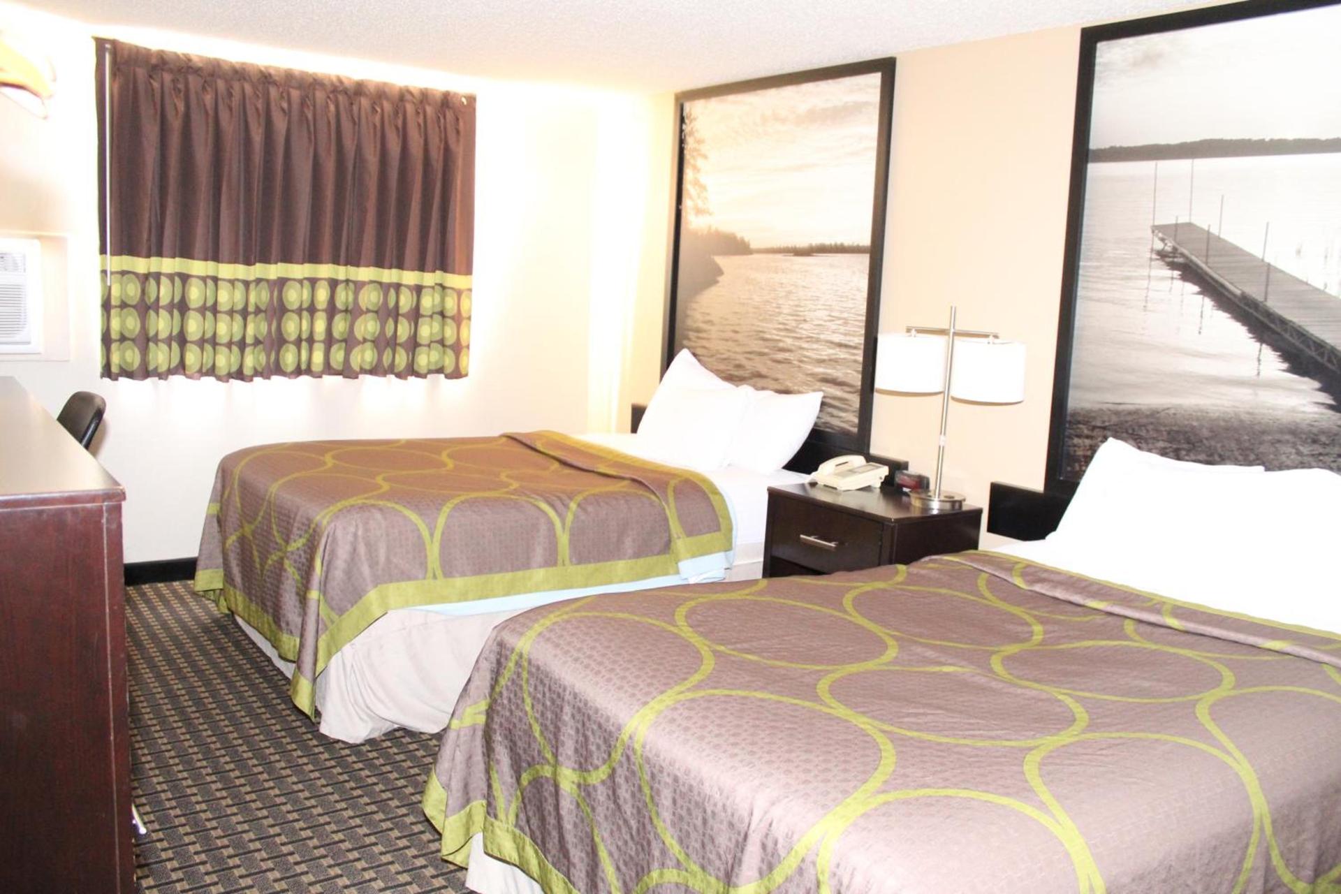 Super 8 by Wyndham Clear Lake photo 66