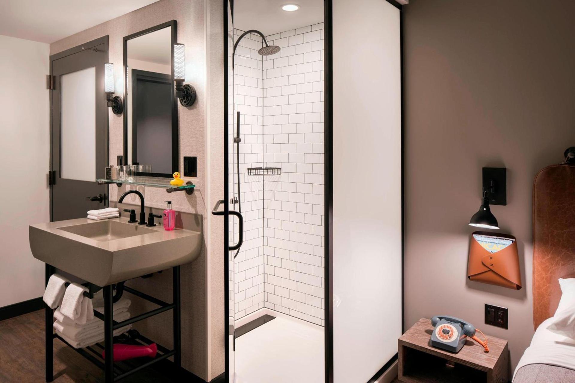Moxy Chicago Downtown photo 22
