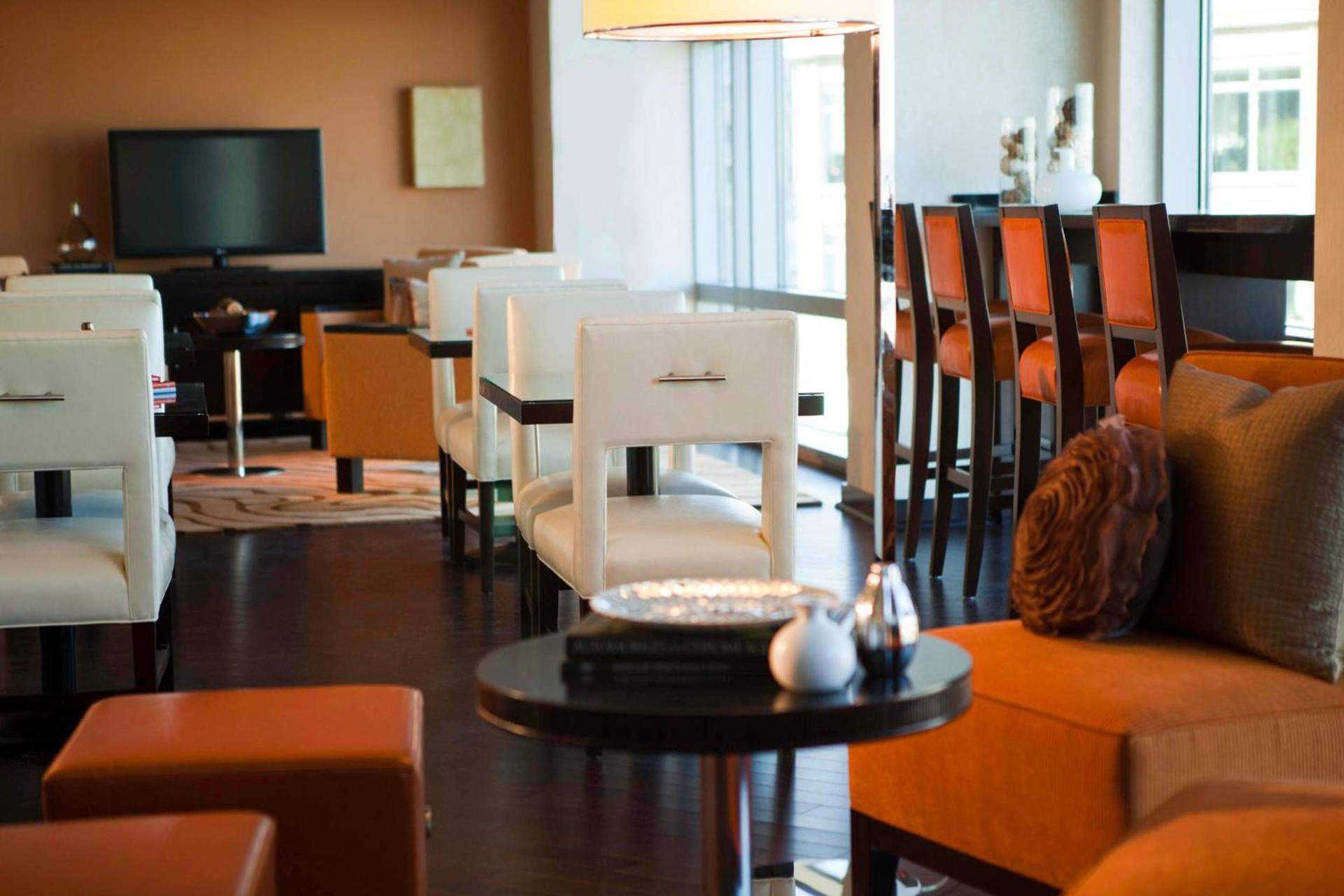 Renaissance Arlington Capital View Hotel photo 30