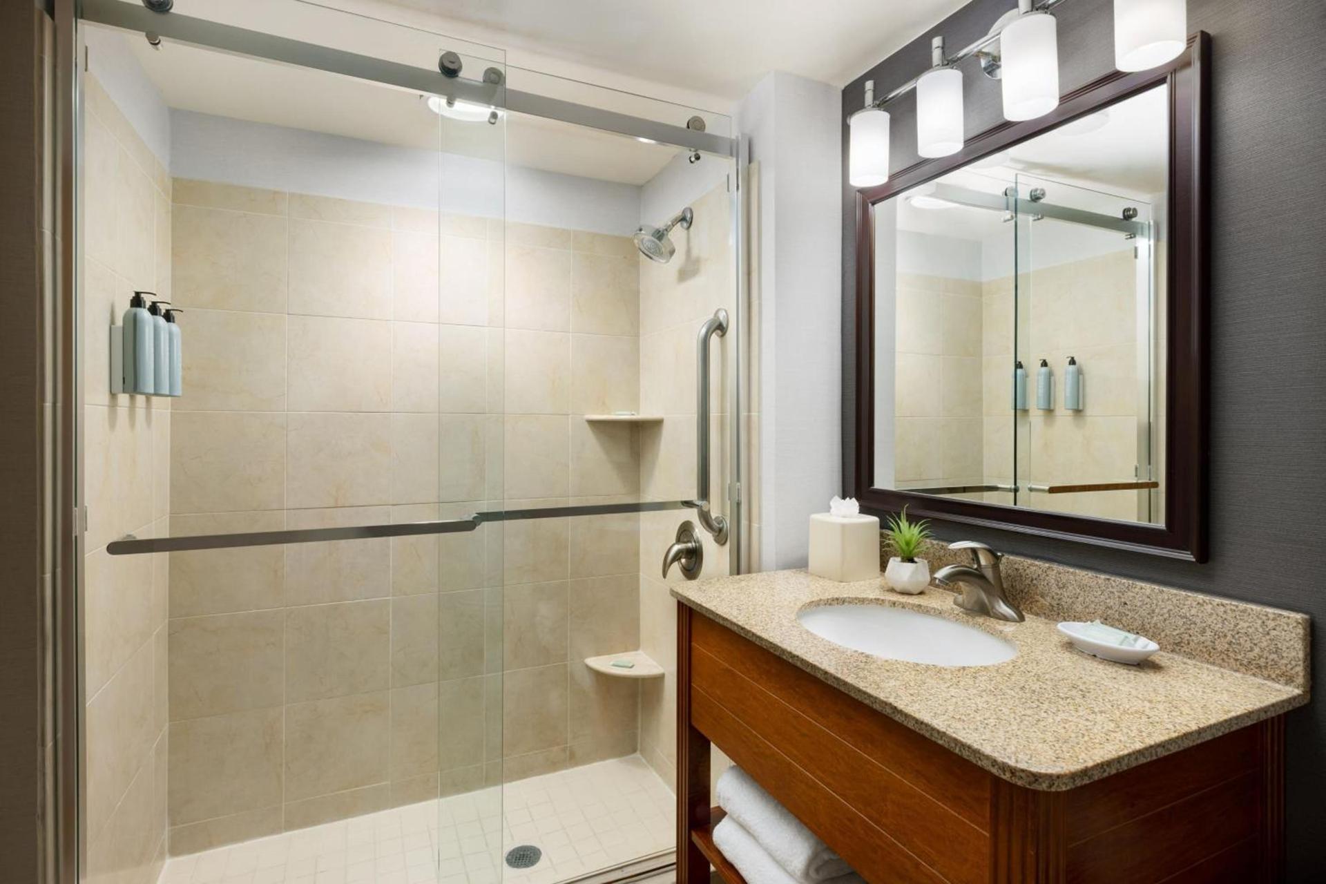 Courtyard by Marriott Atlantic City Beach Block photo 49