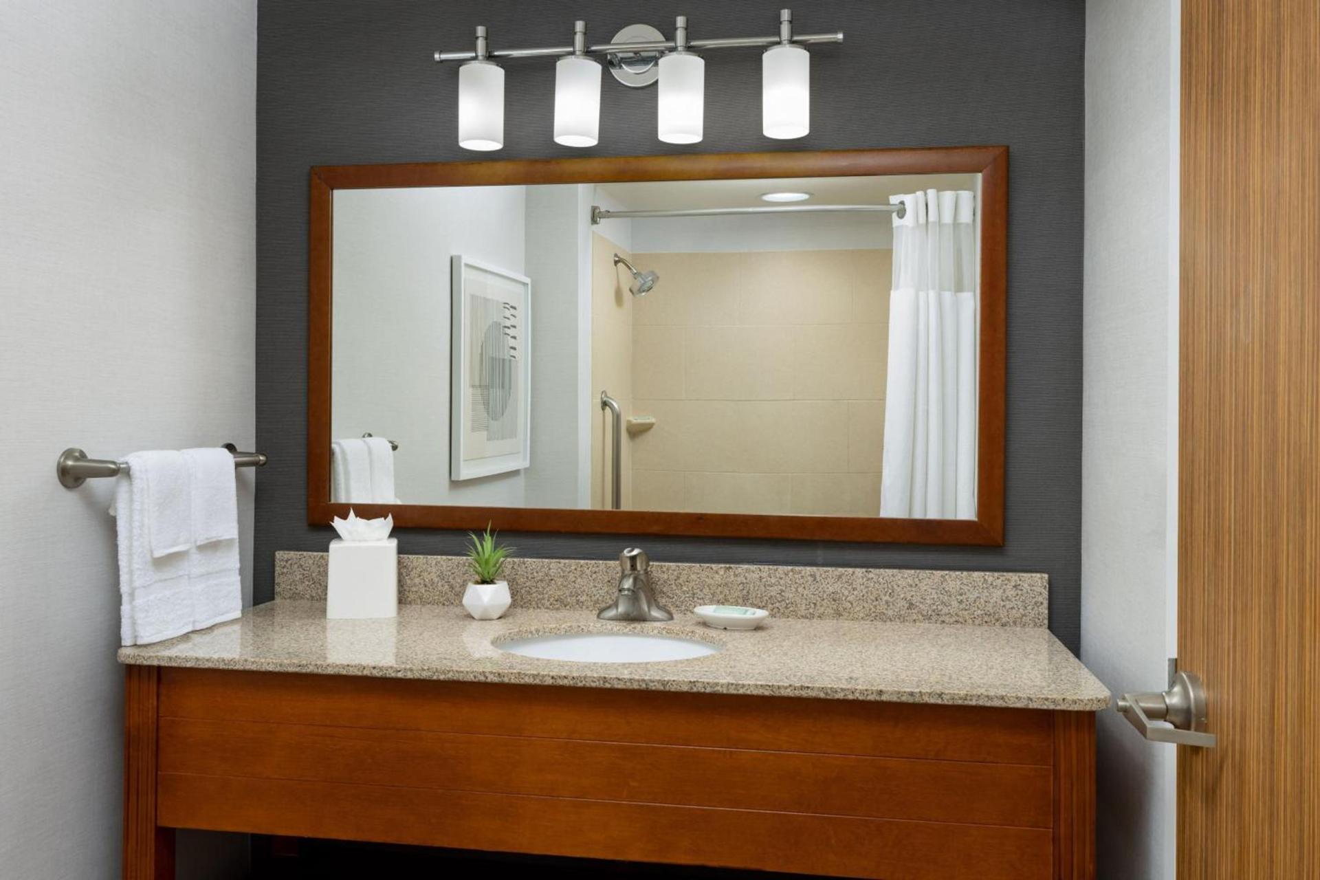 Courtyard by Marriott Atlantic City Beach Block photo 50