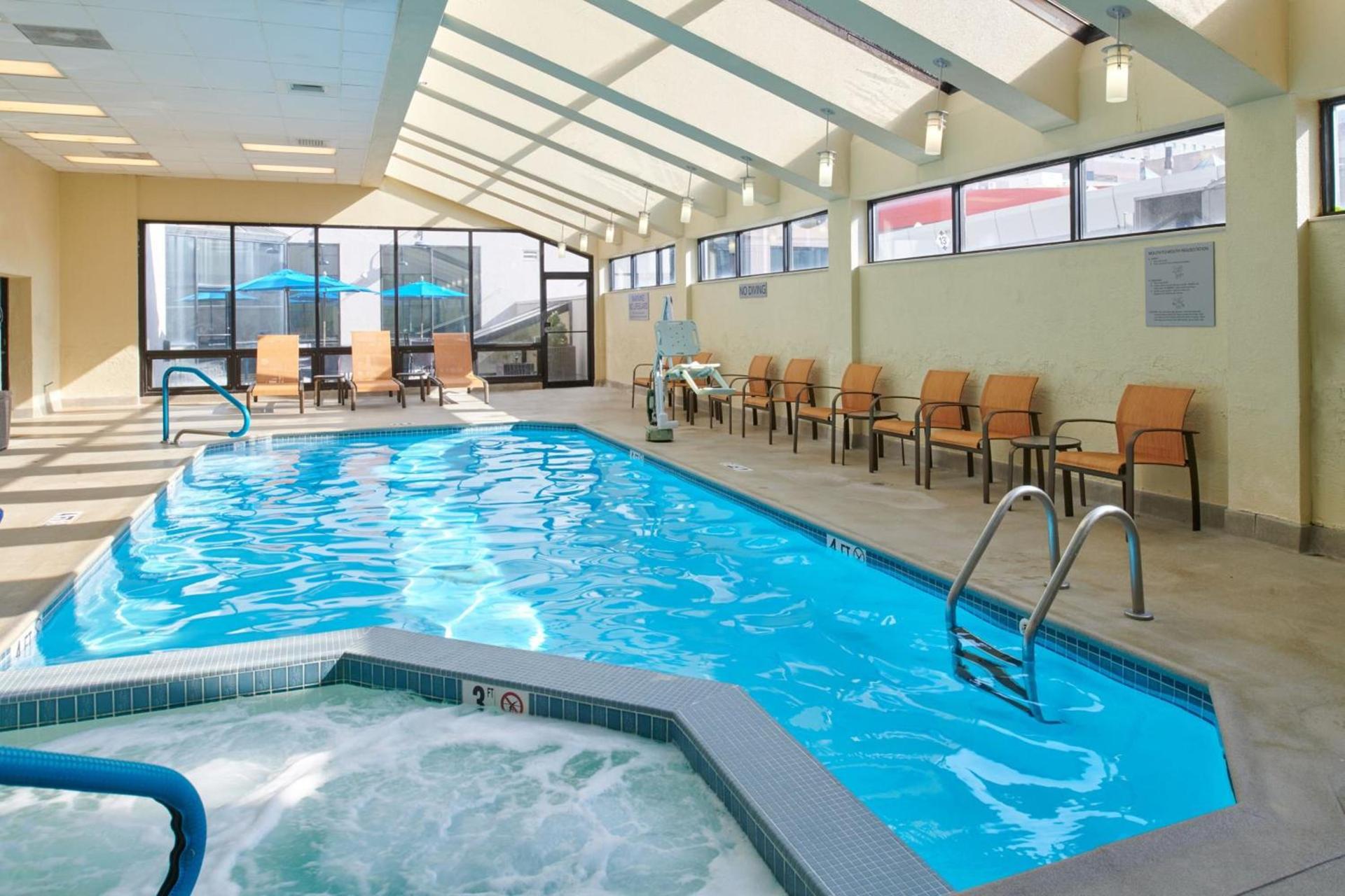 Courtyard by Marriott Columbus Downtown photo 32
