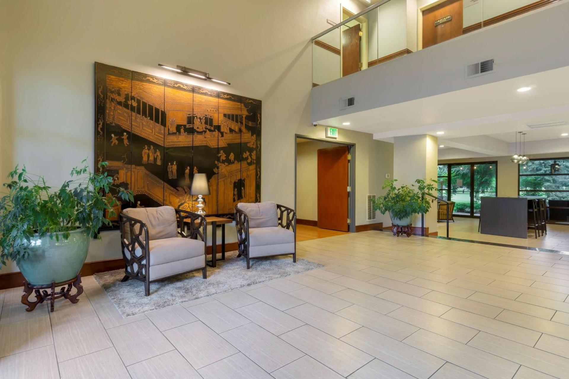 Best Western Plus Plaza by the Green photo 4