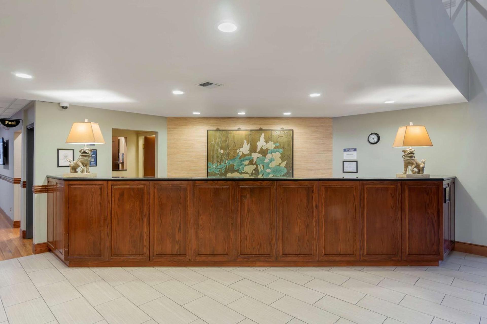 Best Western Plus Plaza by the Green photo 6