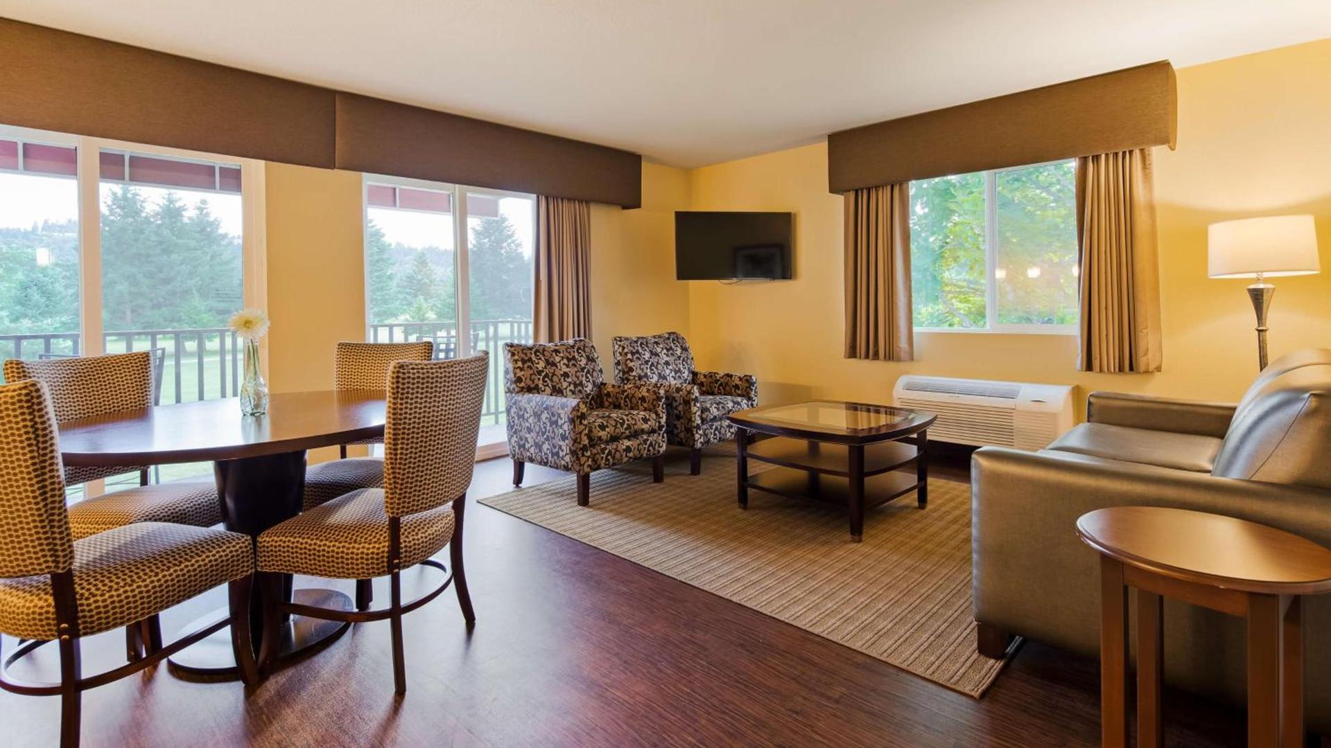 Best Western Plus Plaza by the Green photo 50