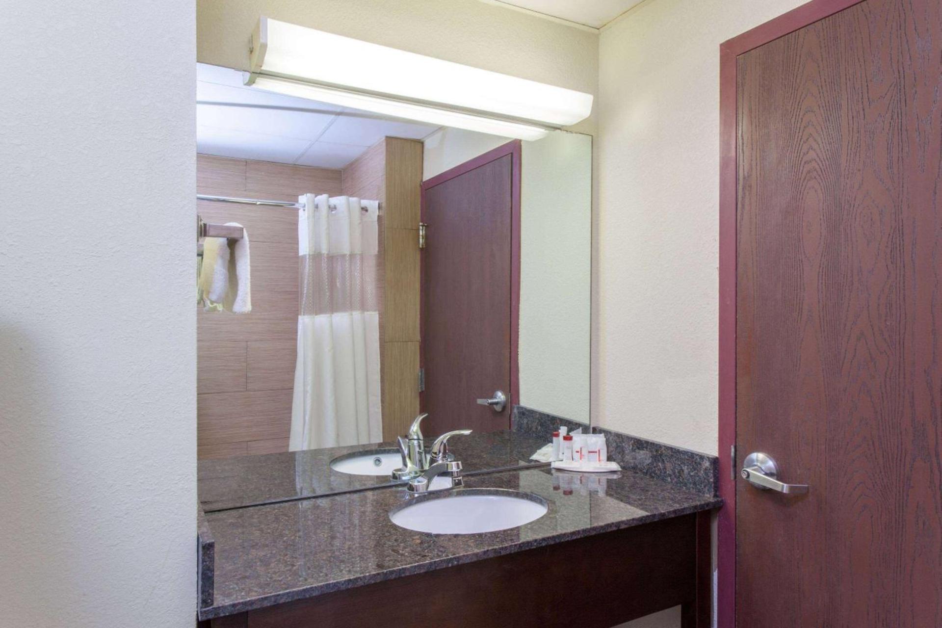 Best Western Bolingbrook Hotel photo 8