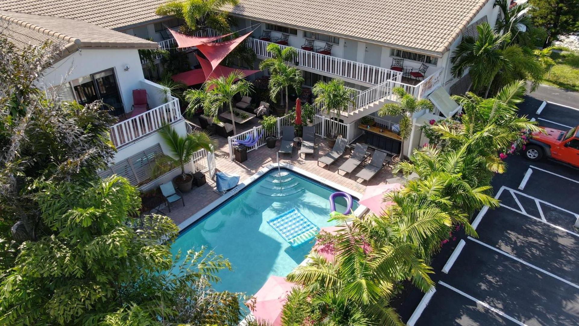 The Big Coconut Guesthouse - Gay Men's Resort photo 19