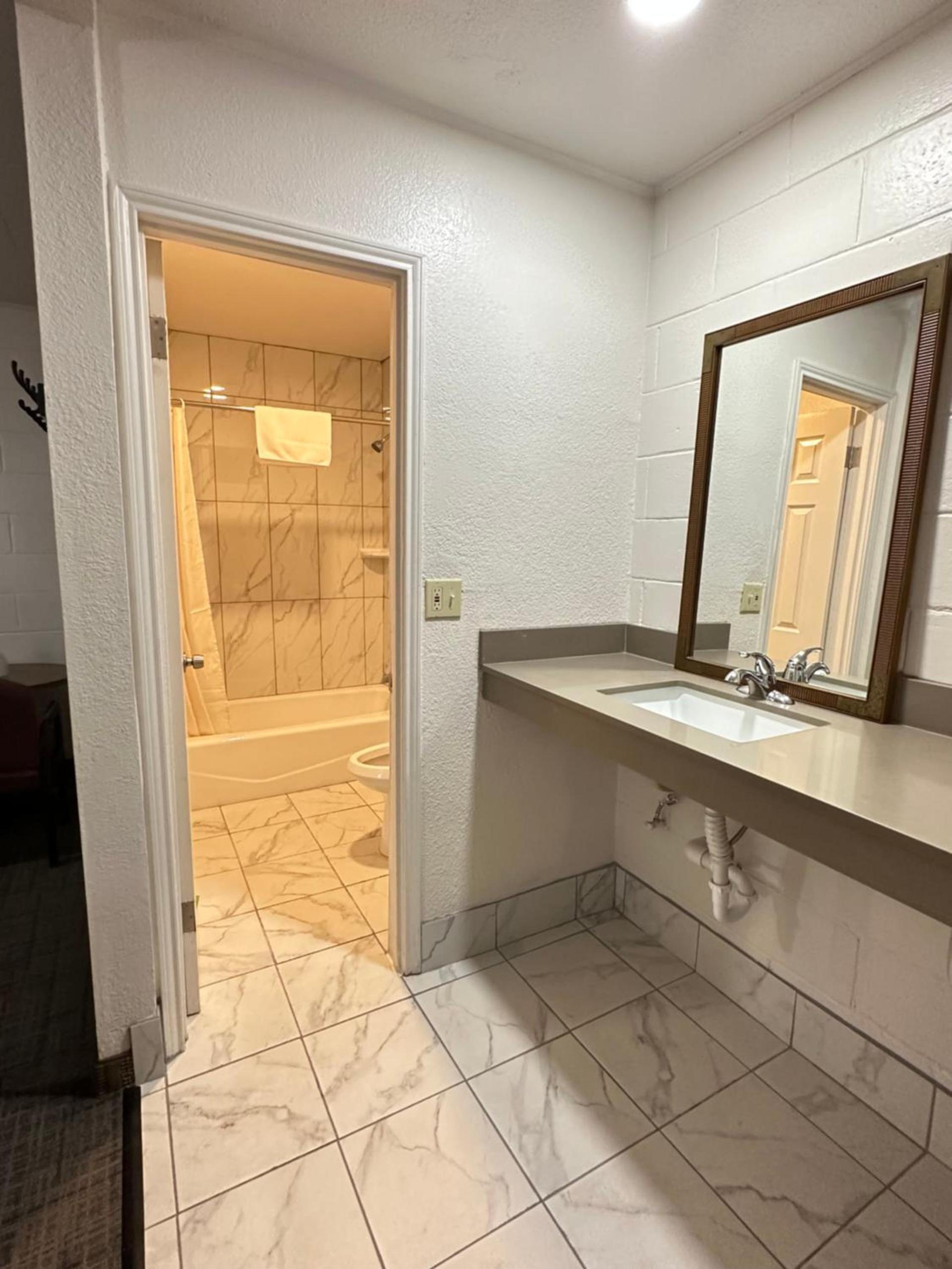 Llano Motel photo 19