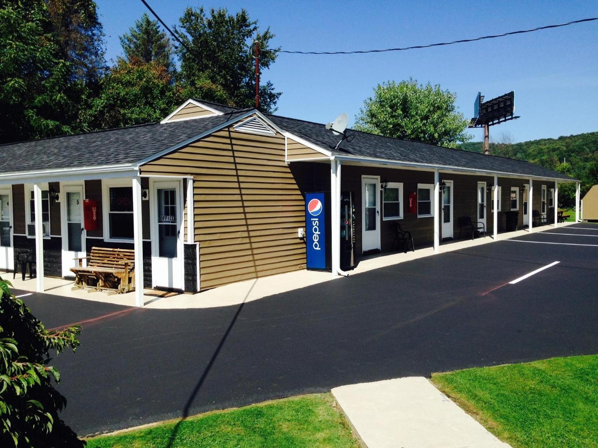 The New Lantern Motel photo 1