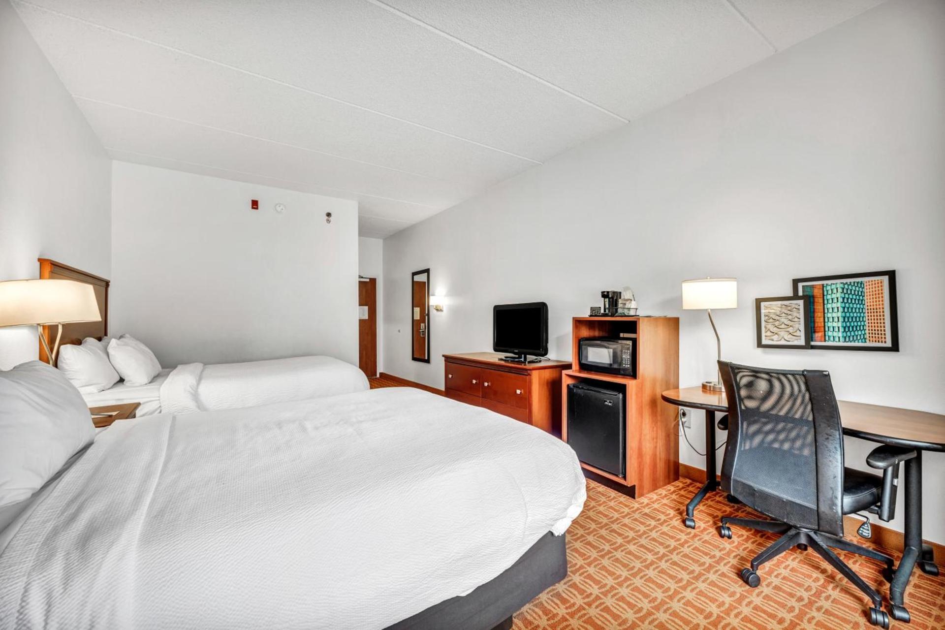 Fairfield Inn by Marriott Lumberton photo 2