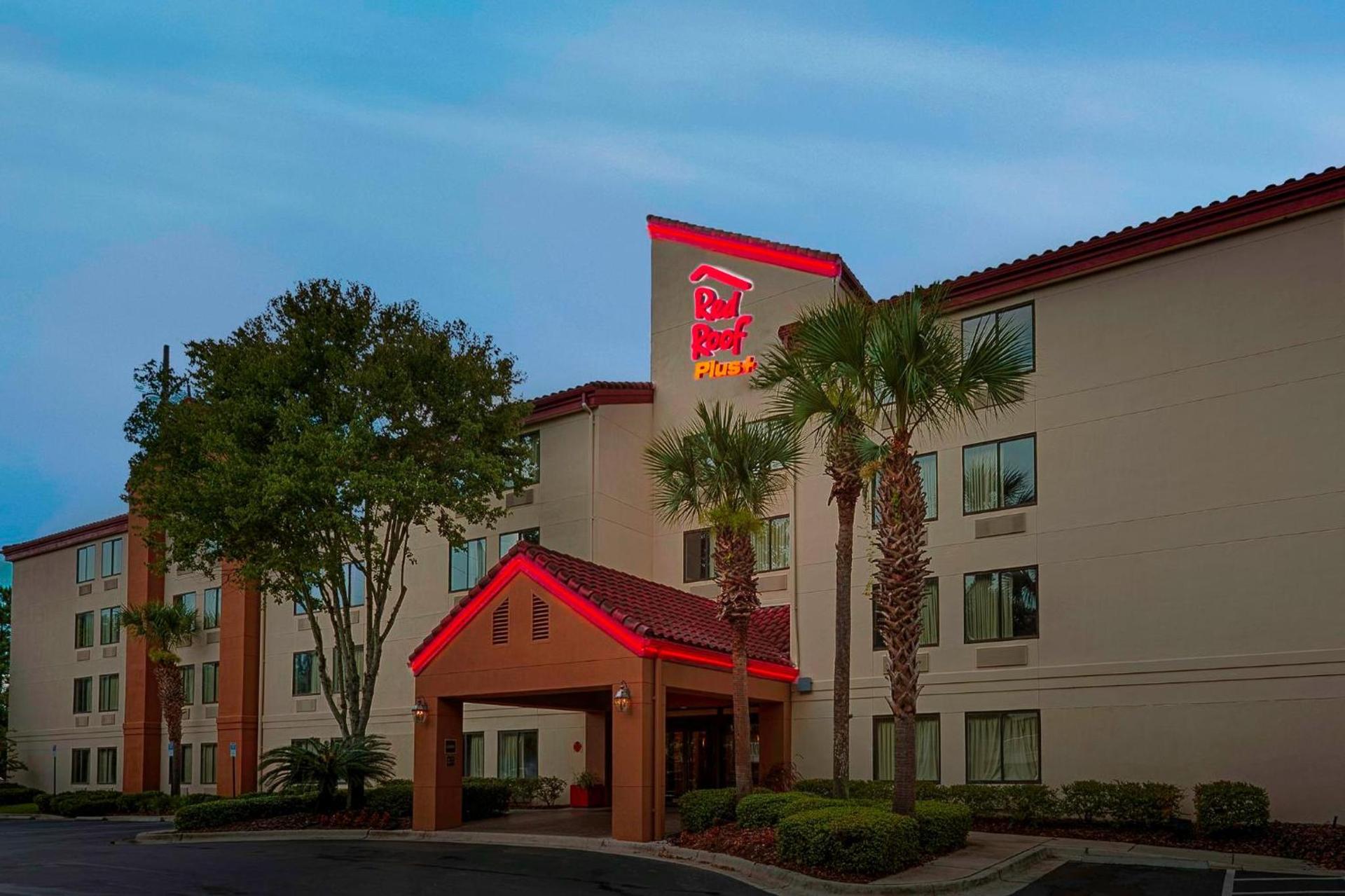 Red Roof Inn PLUS + Gainesville photo 5