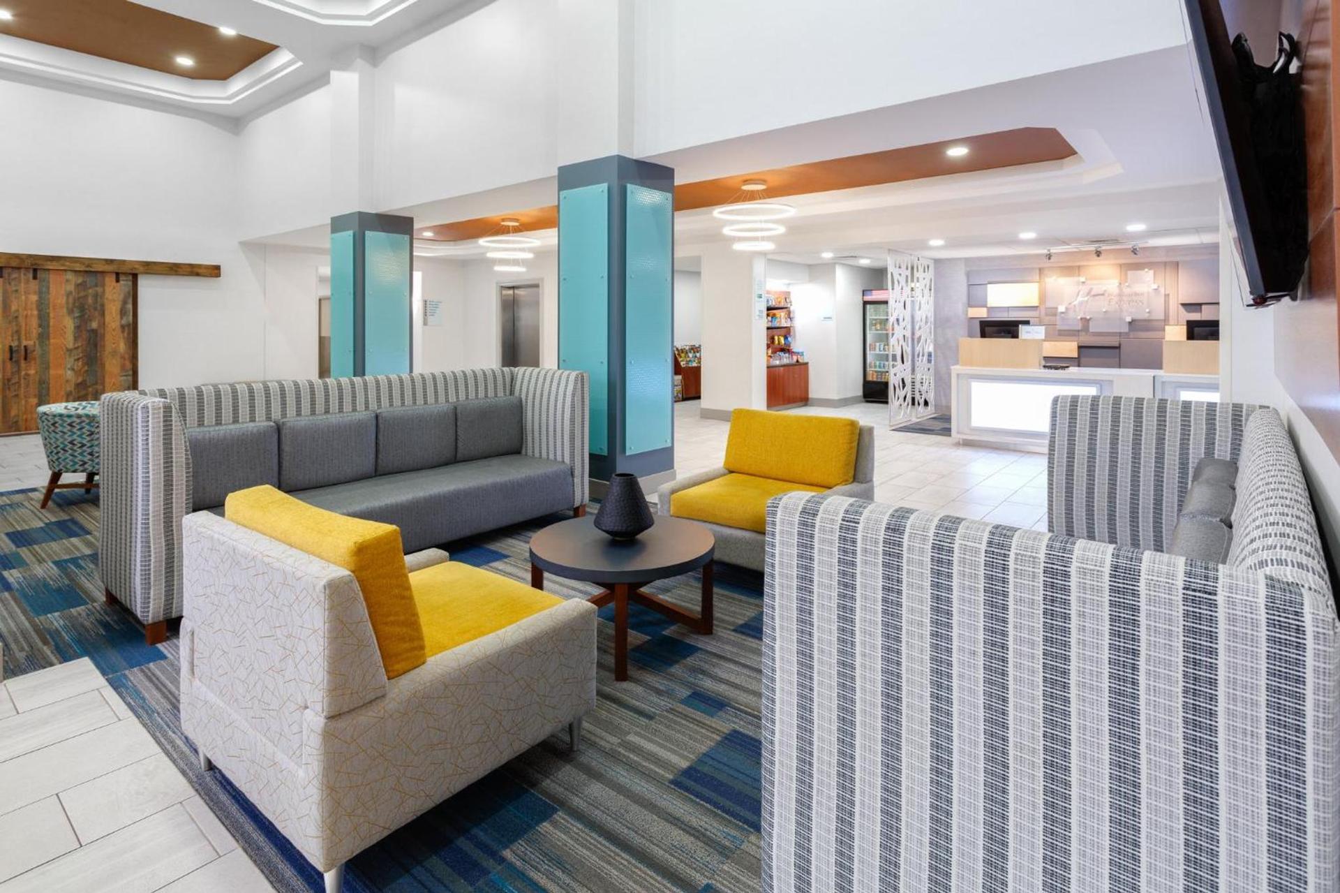 Holiday Inn Express & Suites Williamsburg by IHG photo 35