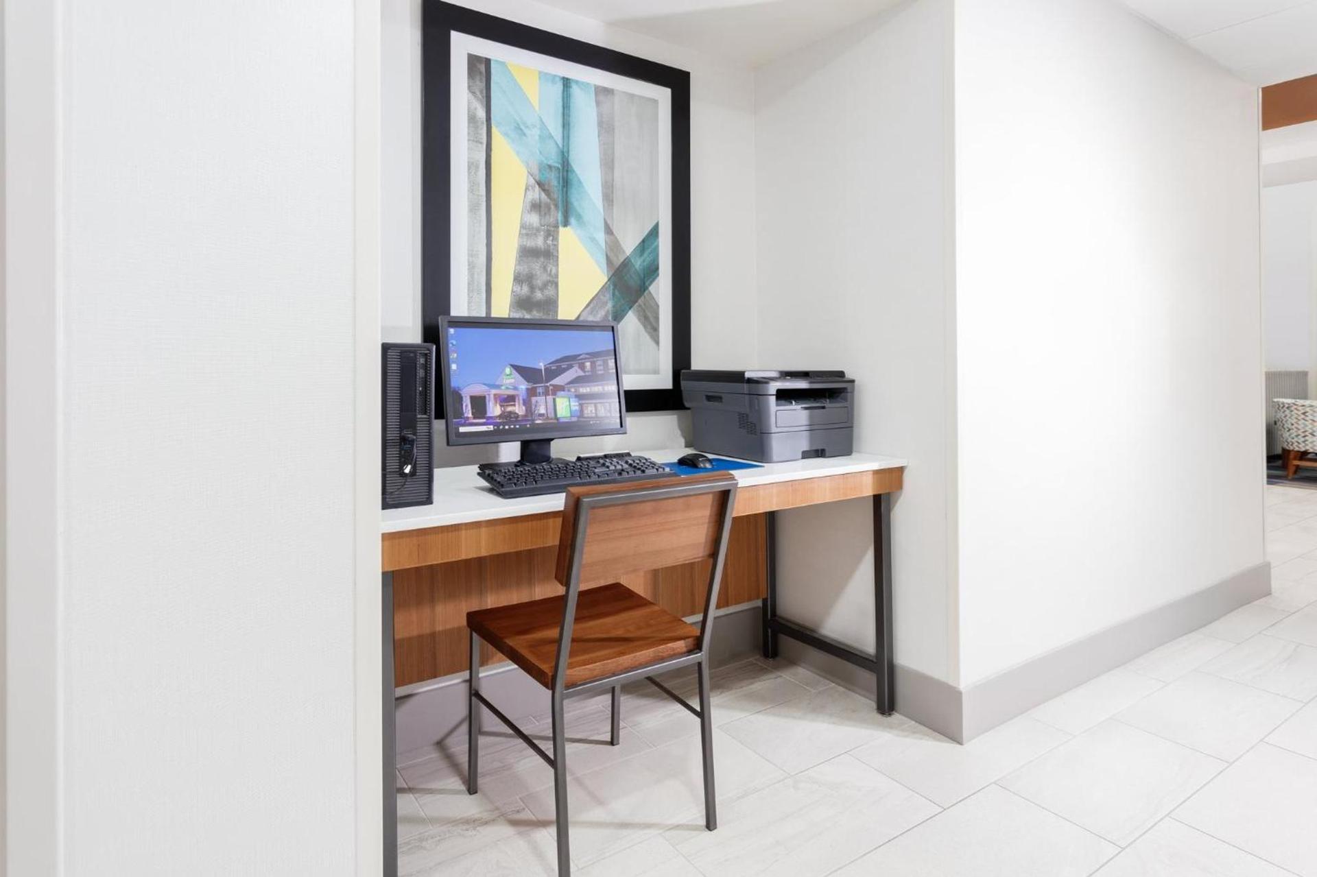 Holiday Inn Express & Suites Williamsburg by IHG photo 36