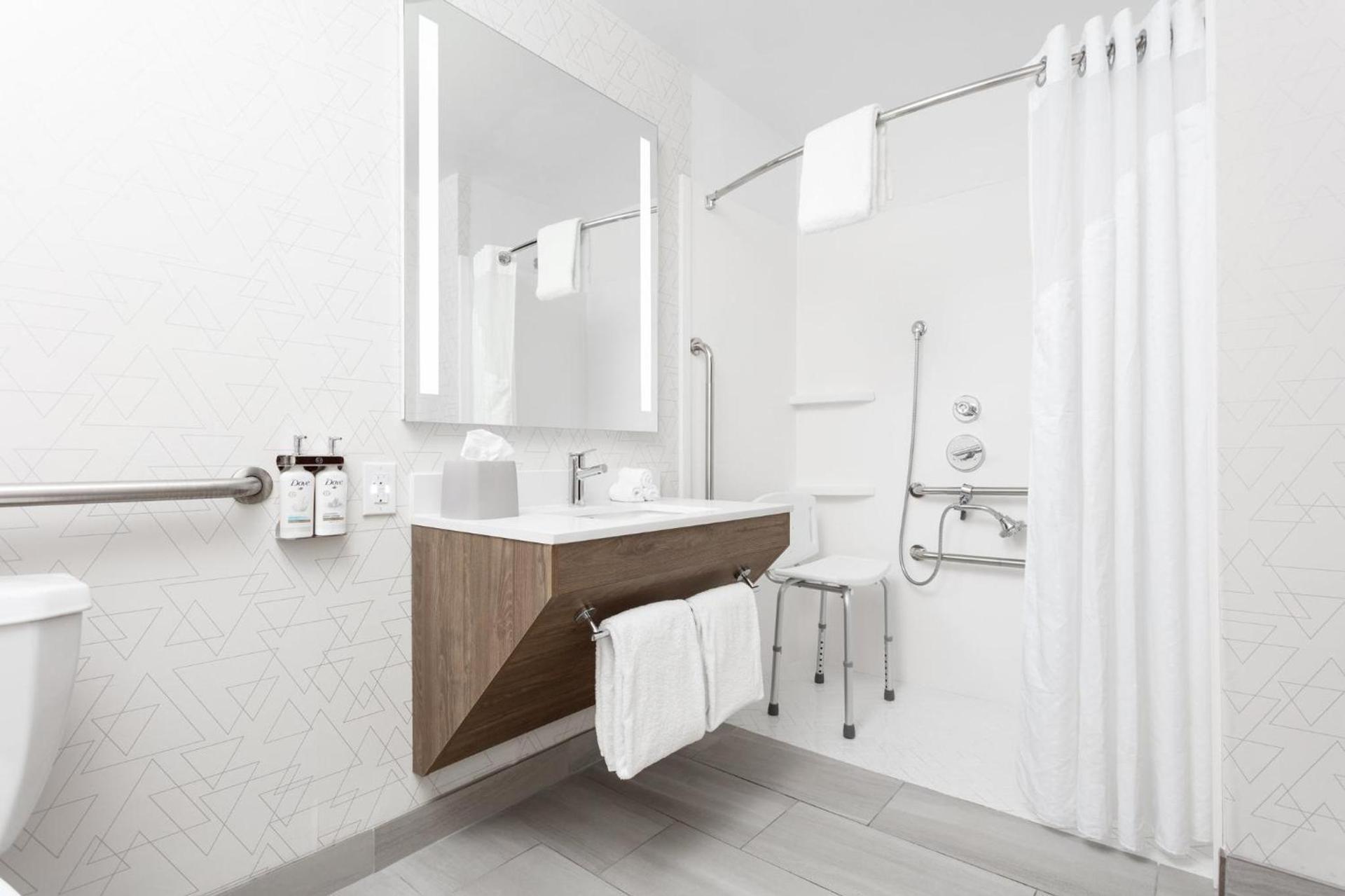 Holiday Inn Express & Suites Williamsburg by IHG photo 30