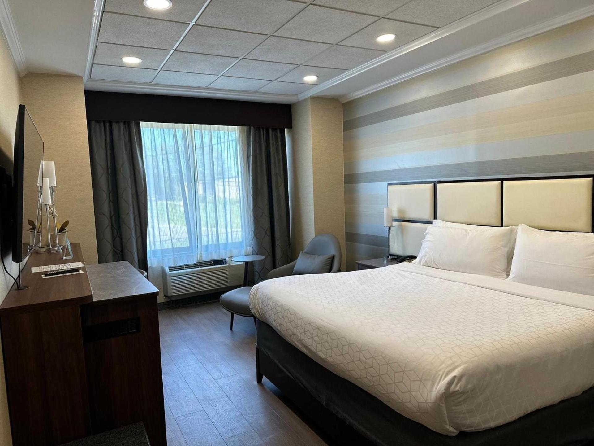 Holiday Inn Plainview-Long Island by IHG photo 14