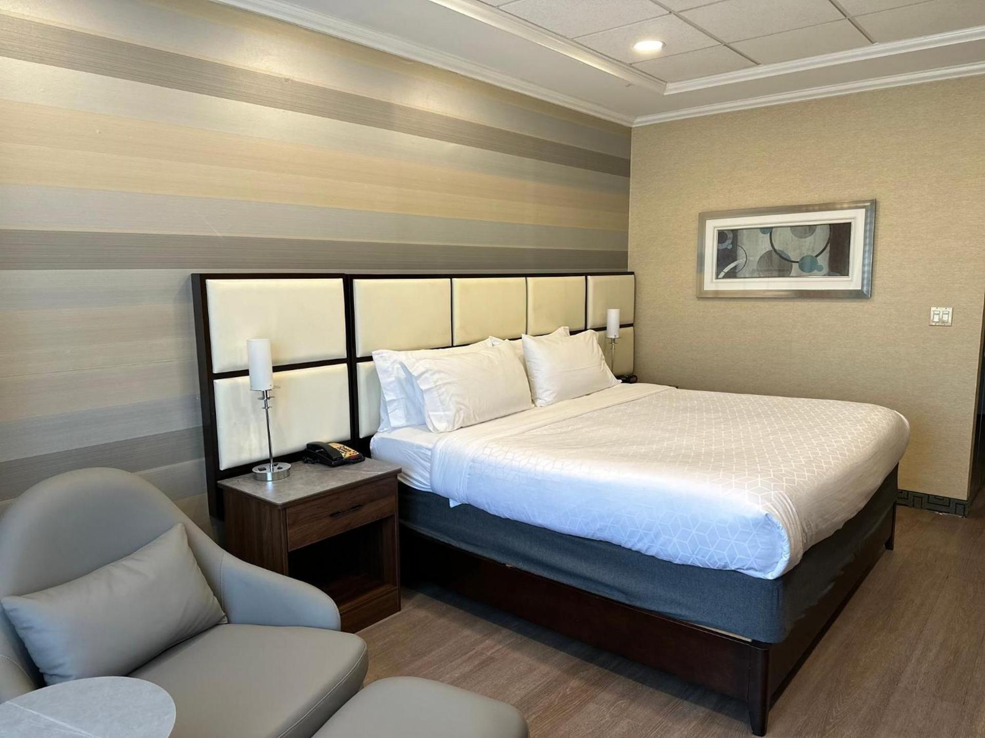 Holiday Inn Plainview-Long Island by IHG photo 13
