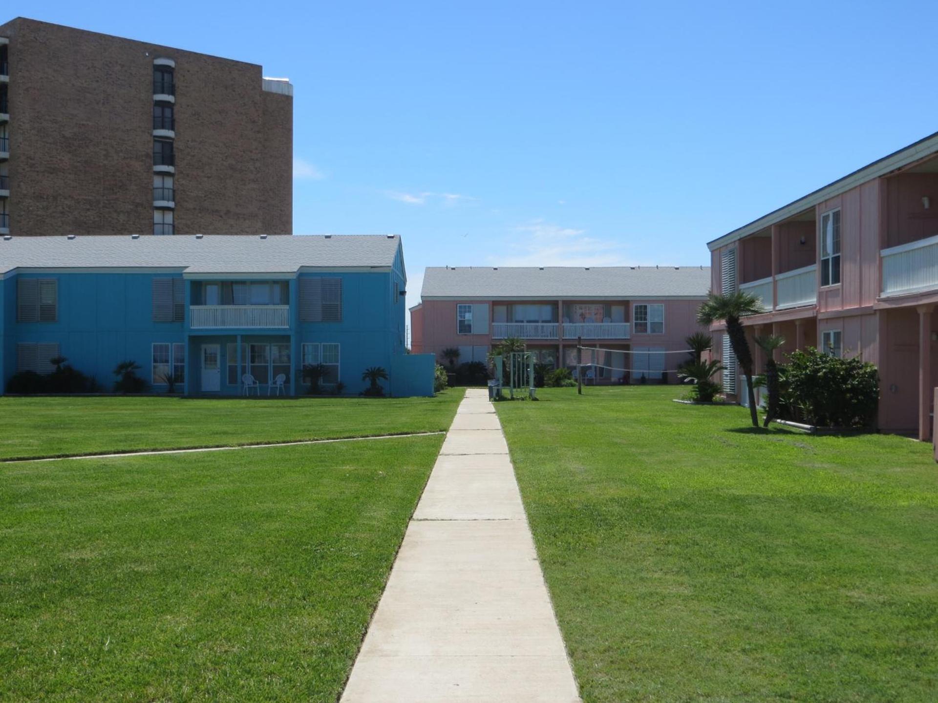 Executive Keys Condominiums on the Beach photo 9