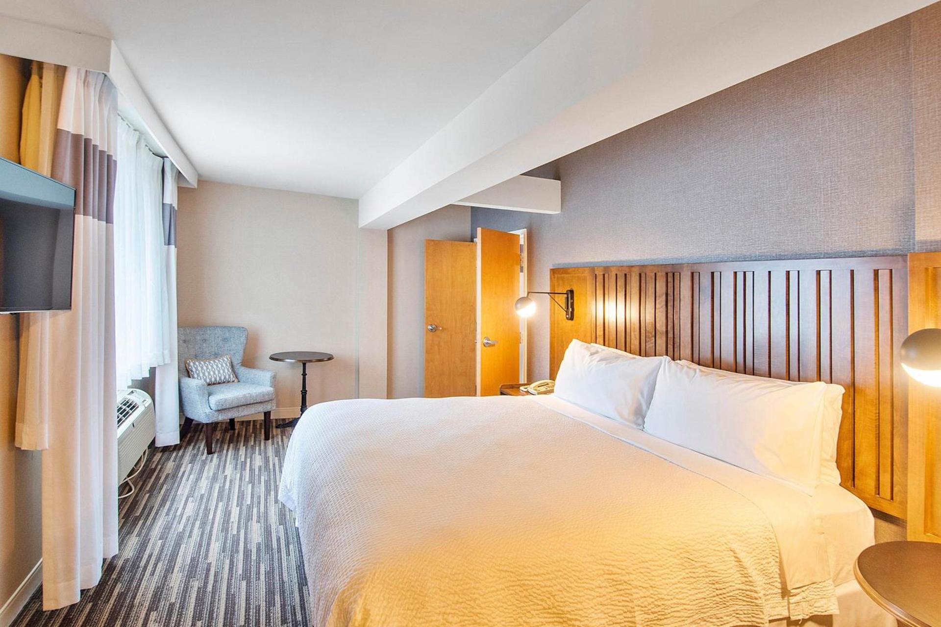 Best Western Premier Plainview-Long Island Hotel photo 9