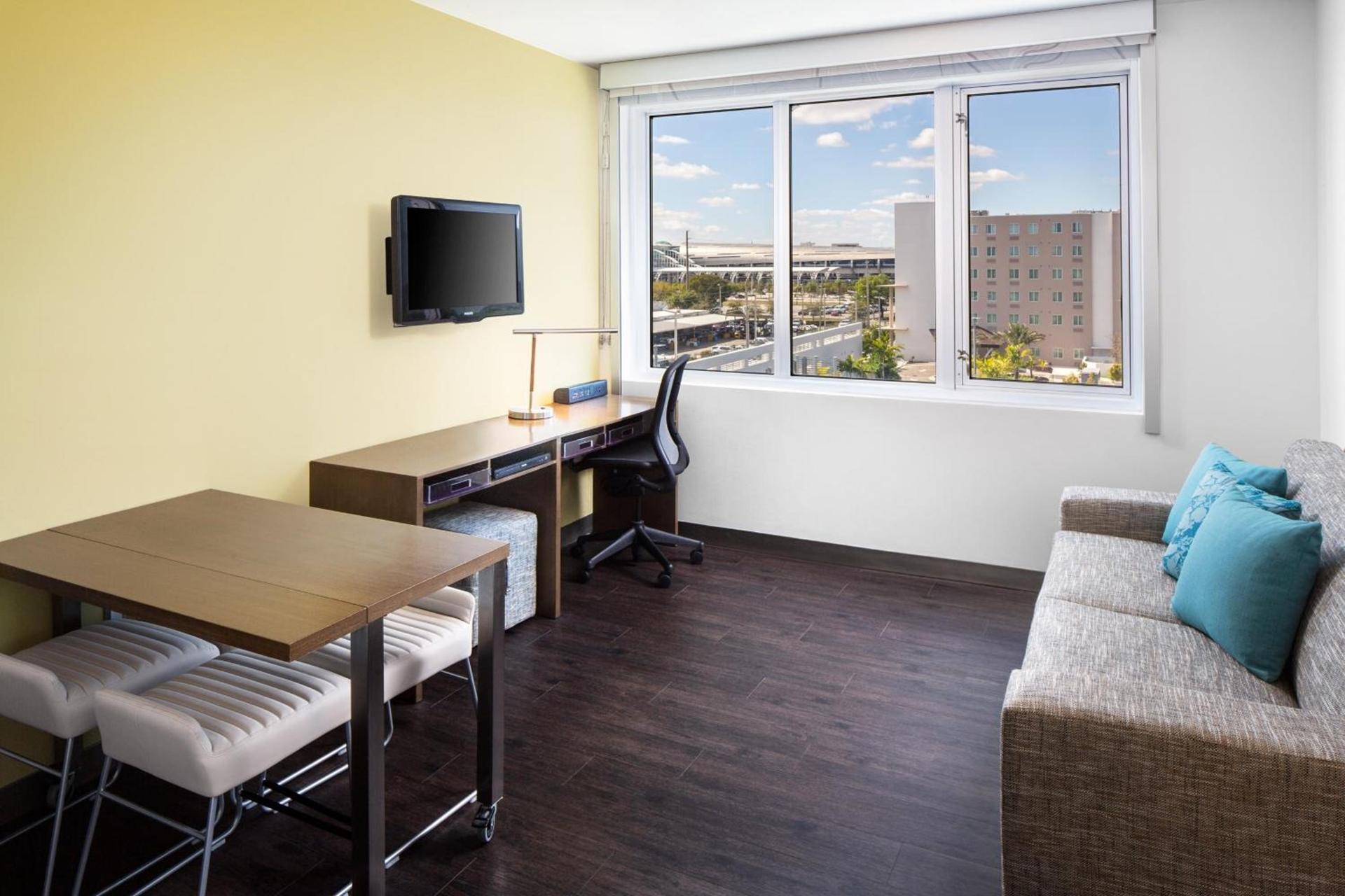 Element by Marriott Miami International Airport photo 14