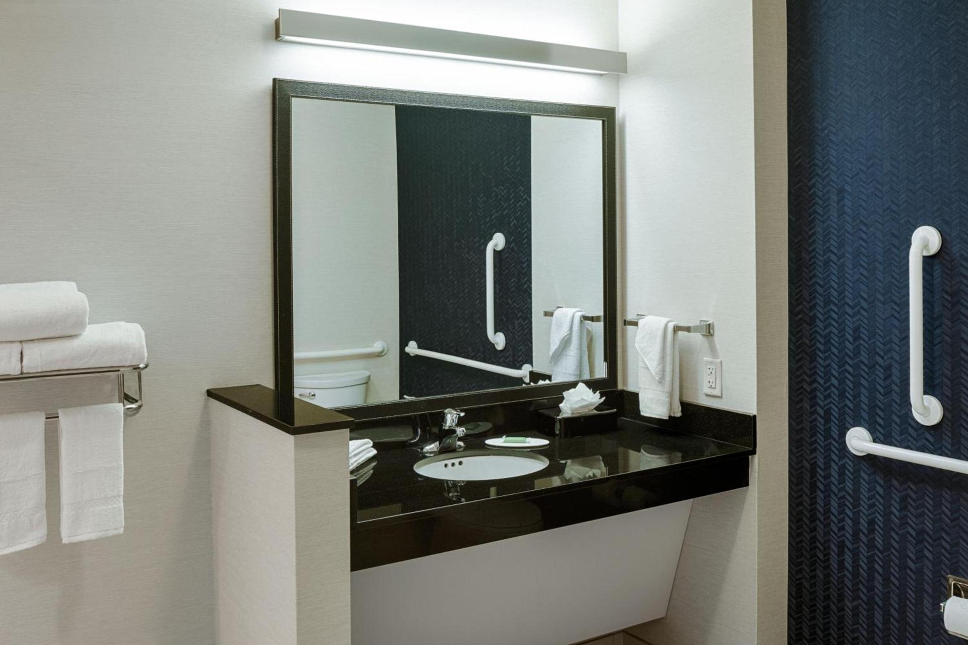 Fairfield Inn & Suites by Marriott Columbus Airport photo 17